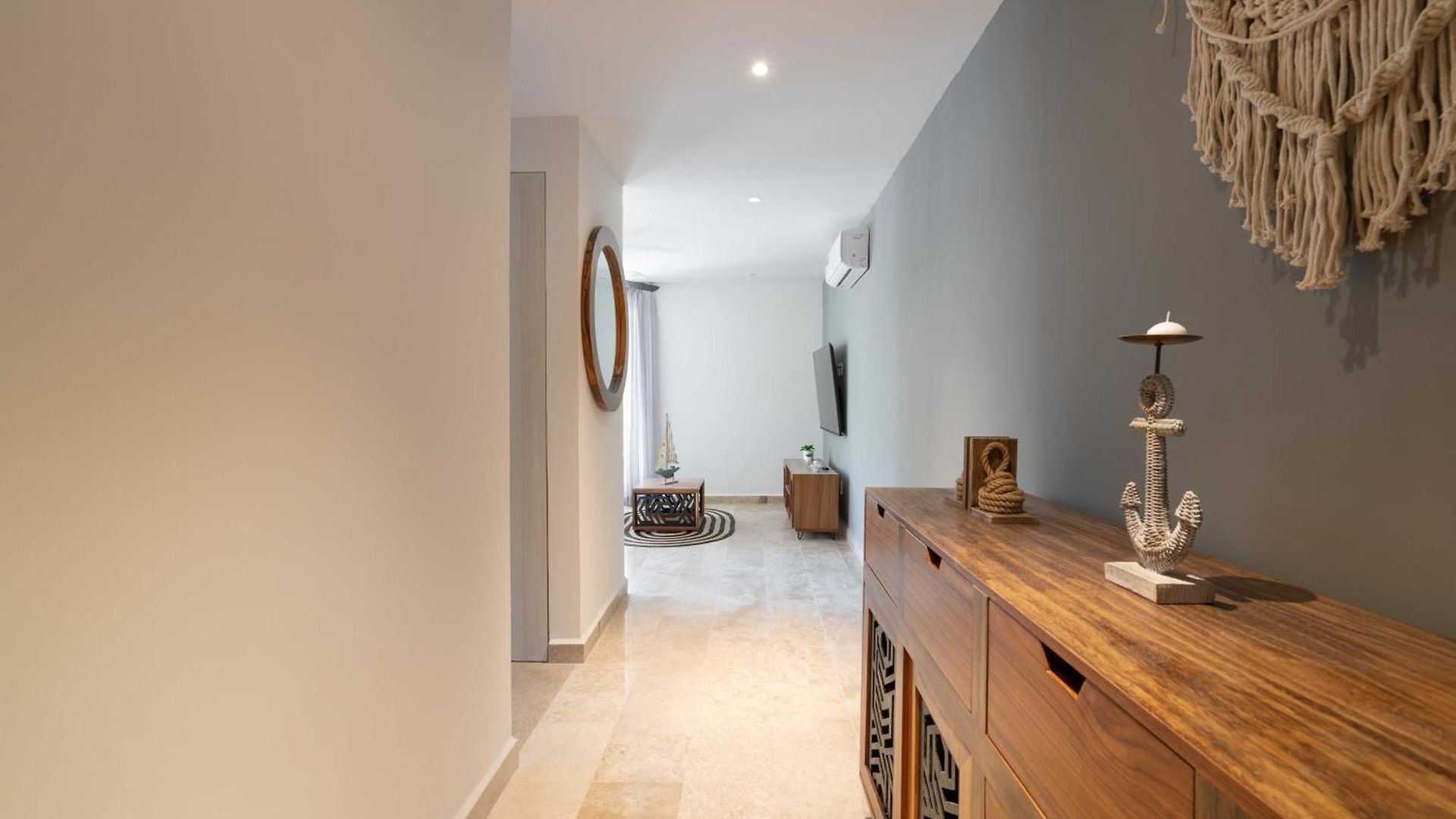2 Bd With Private Plunge Pool And Terrace Holiday home