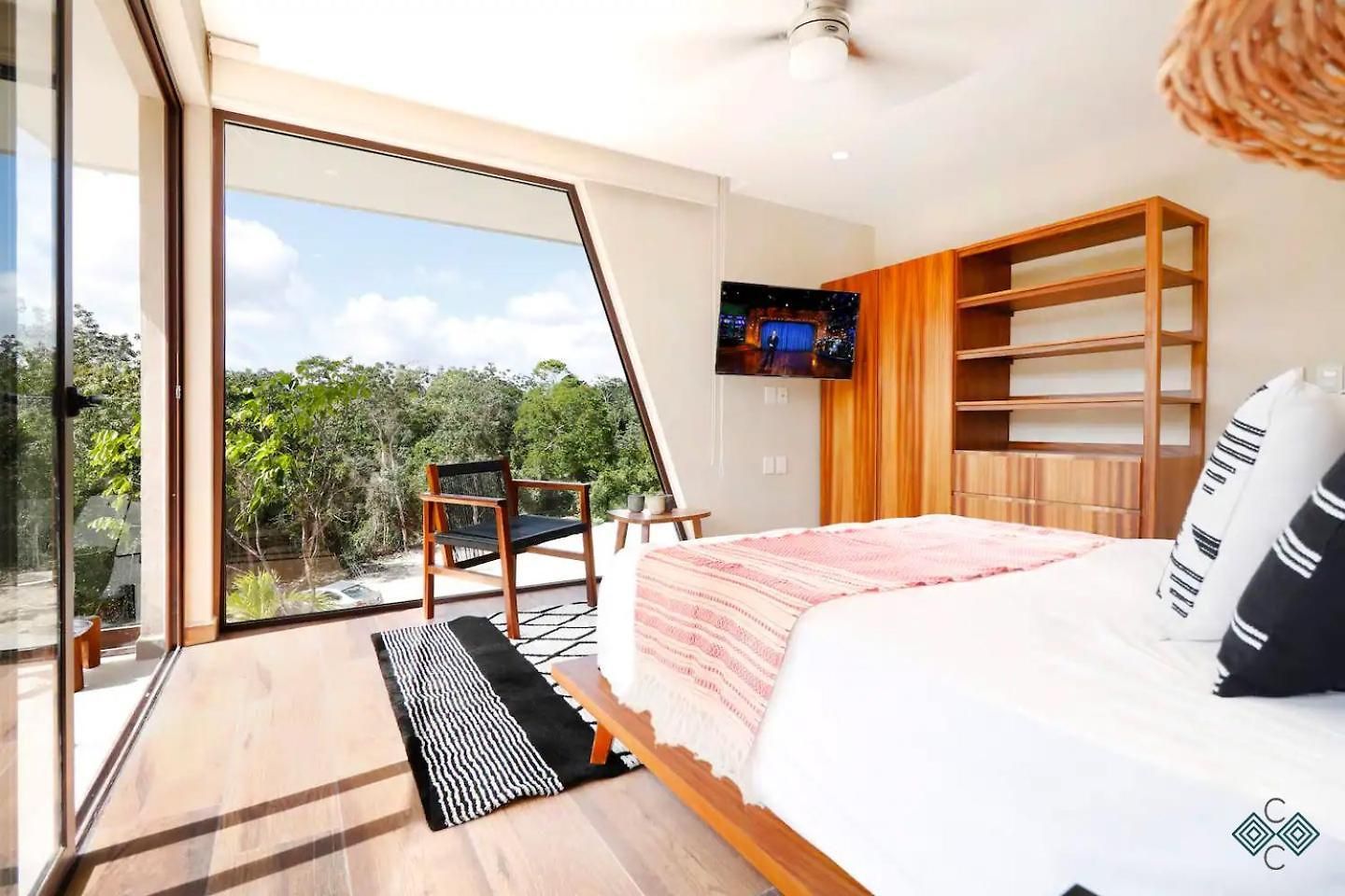 Private Rooftop Pool 3br Penthouse In The Jungle