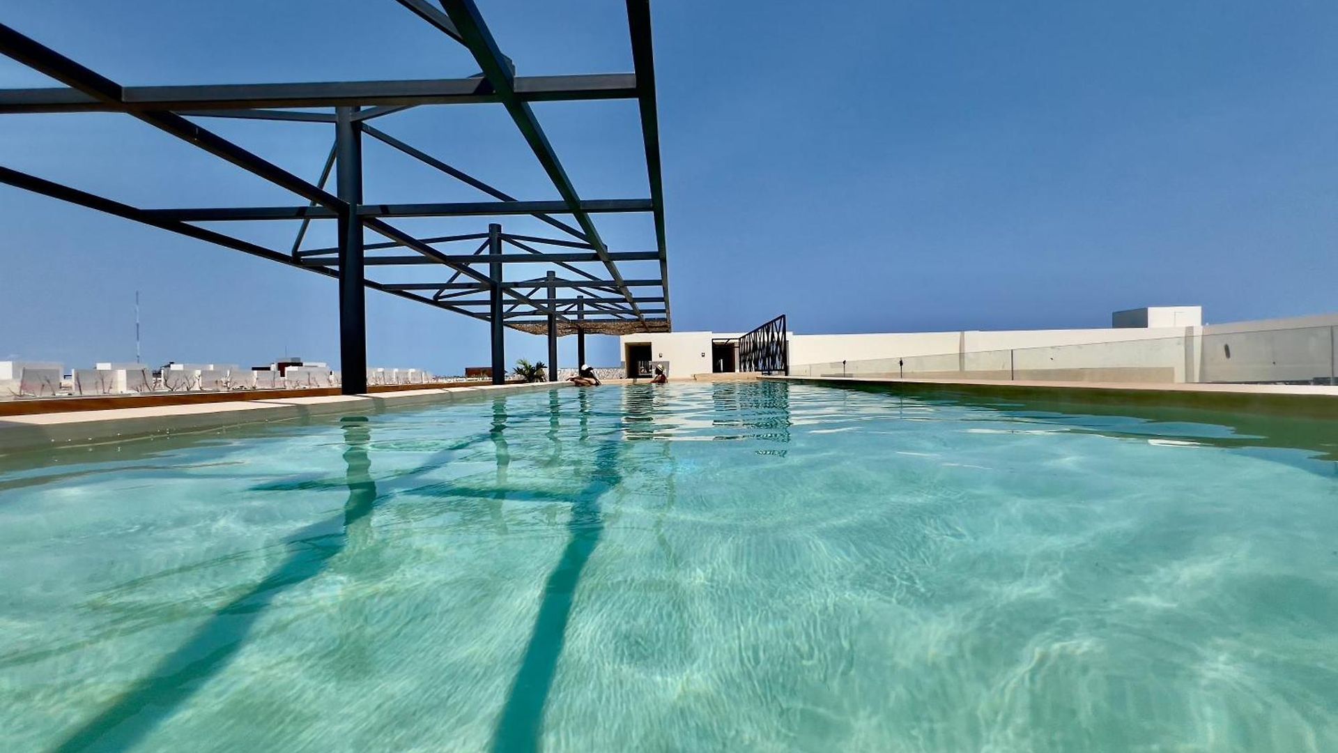 Unwind | Private Balcony & Rooftop Pools | Casago Holiday home *