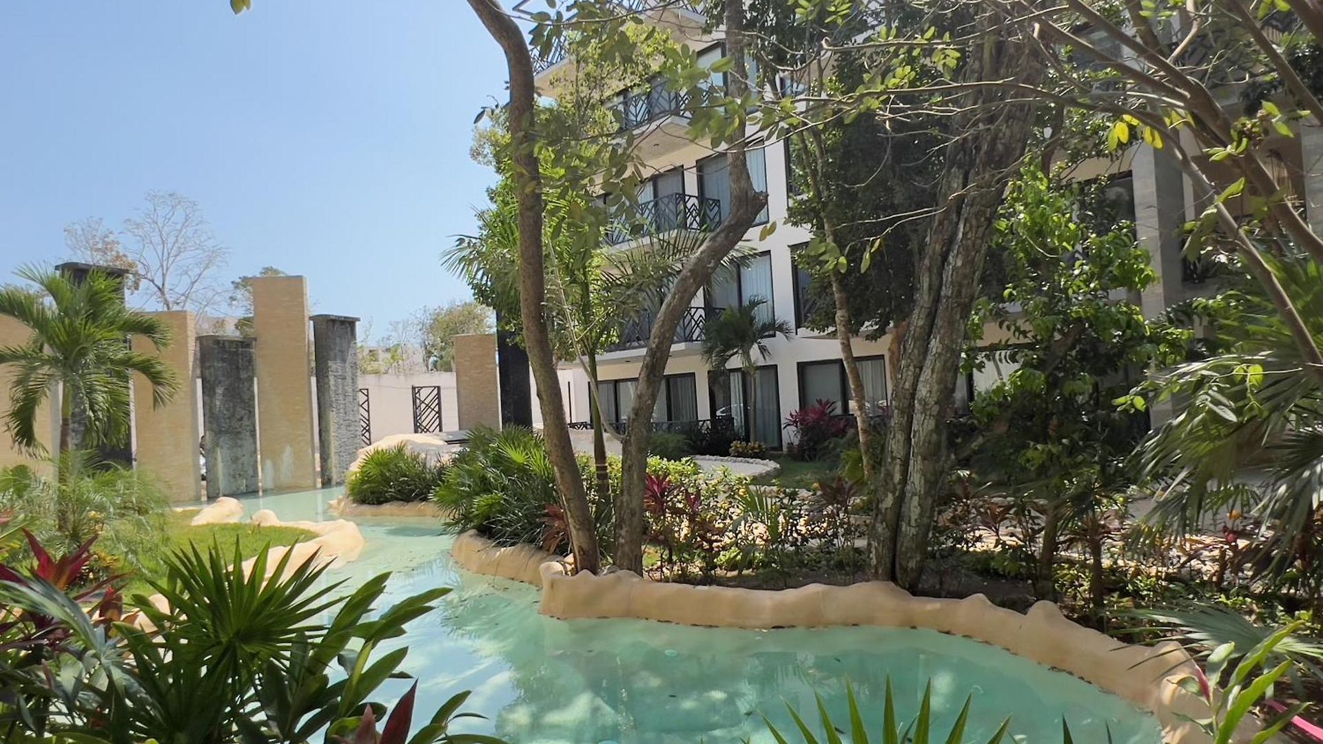Unwind | Private Balcony & Rooftop Pools | Casago Tulum