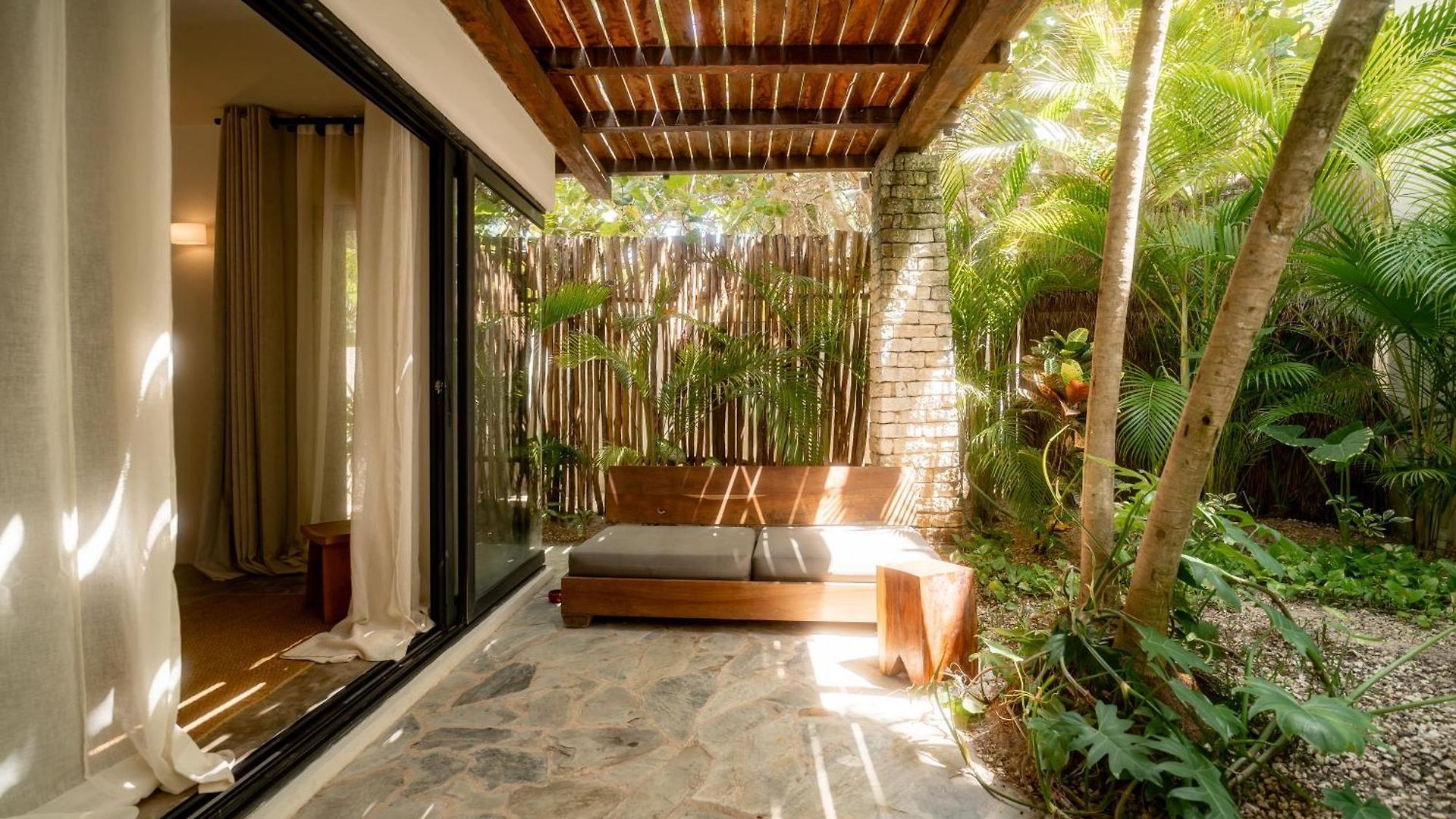 Chiringuito Hotel