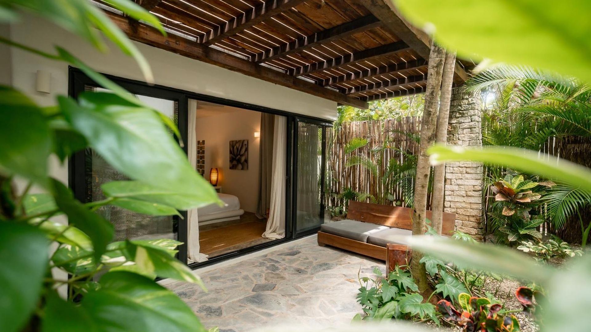 Hotel Chiringuito 4*