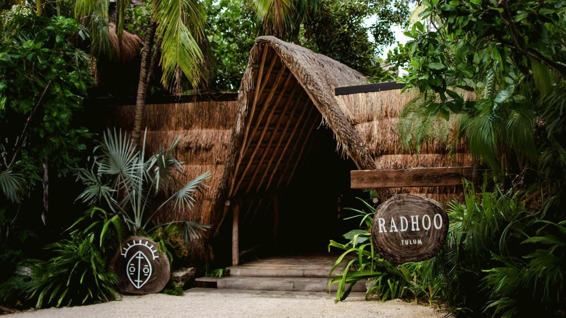 Hotel Radhoo (adults Only)