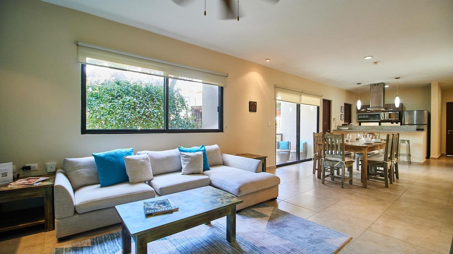 Dorian Gray - Pool & Club Access & 300mbps Wifi Apartment