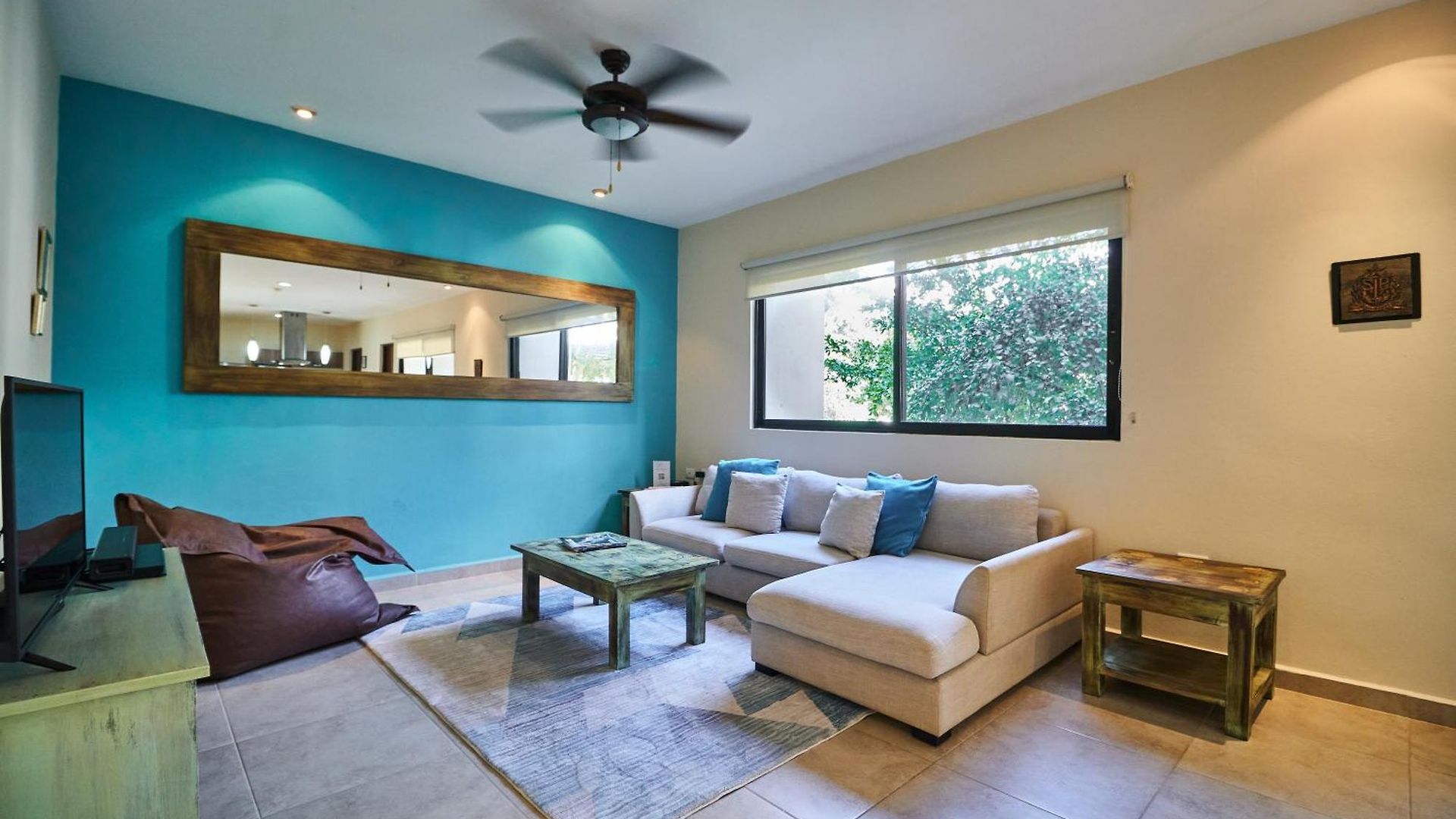 Dorian Gray - Pool & Club Access & 300mbps Wifi Apartment *
