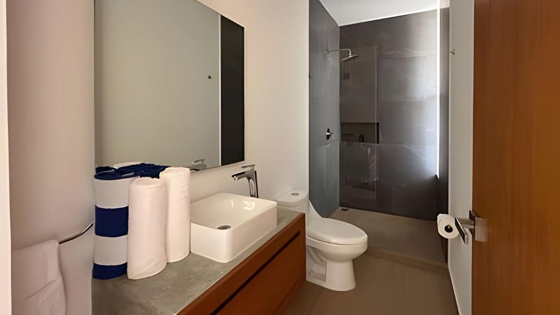 Sak Apartment