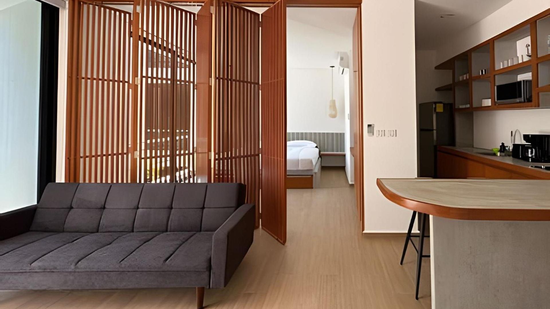 Sak Apartment *