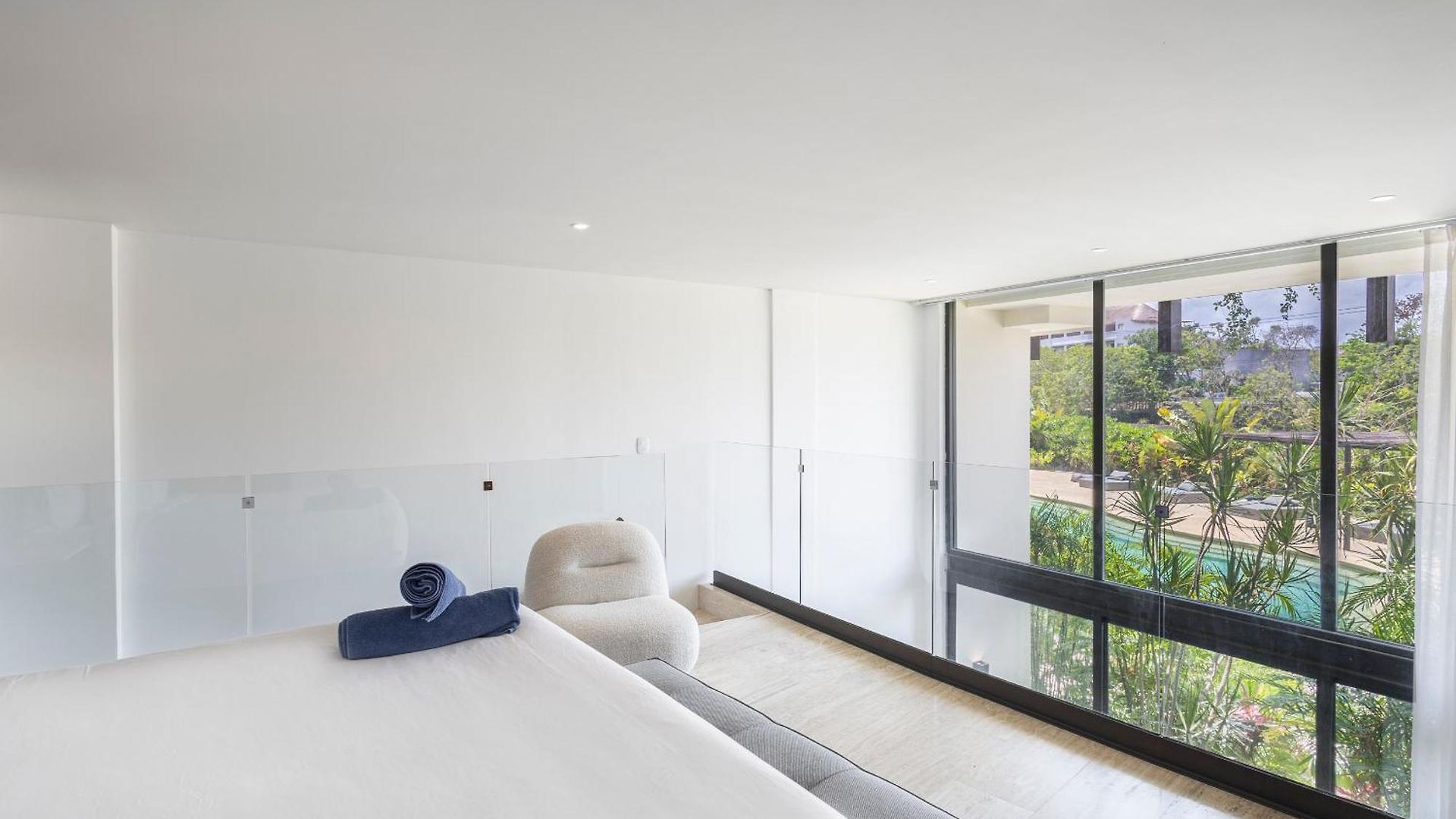 Mistiq Gardens Apartment *