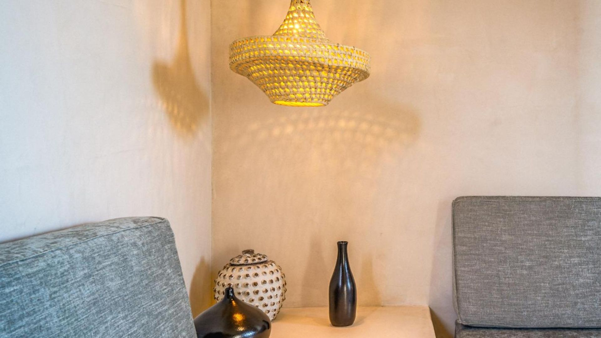 Fast Wi-fi 1br In With Pool, Restaurant, Gym Apartment *