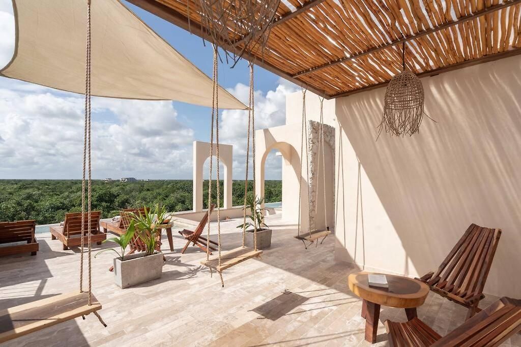 Amazing Jungle Near Town 200mb Pool Apartment
