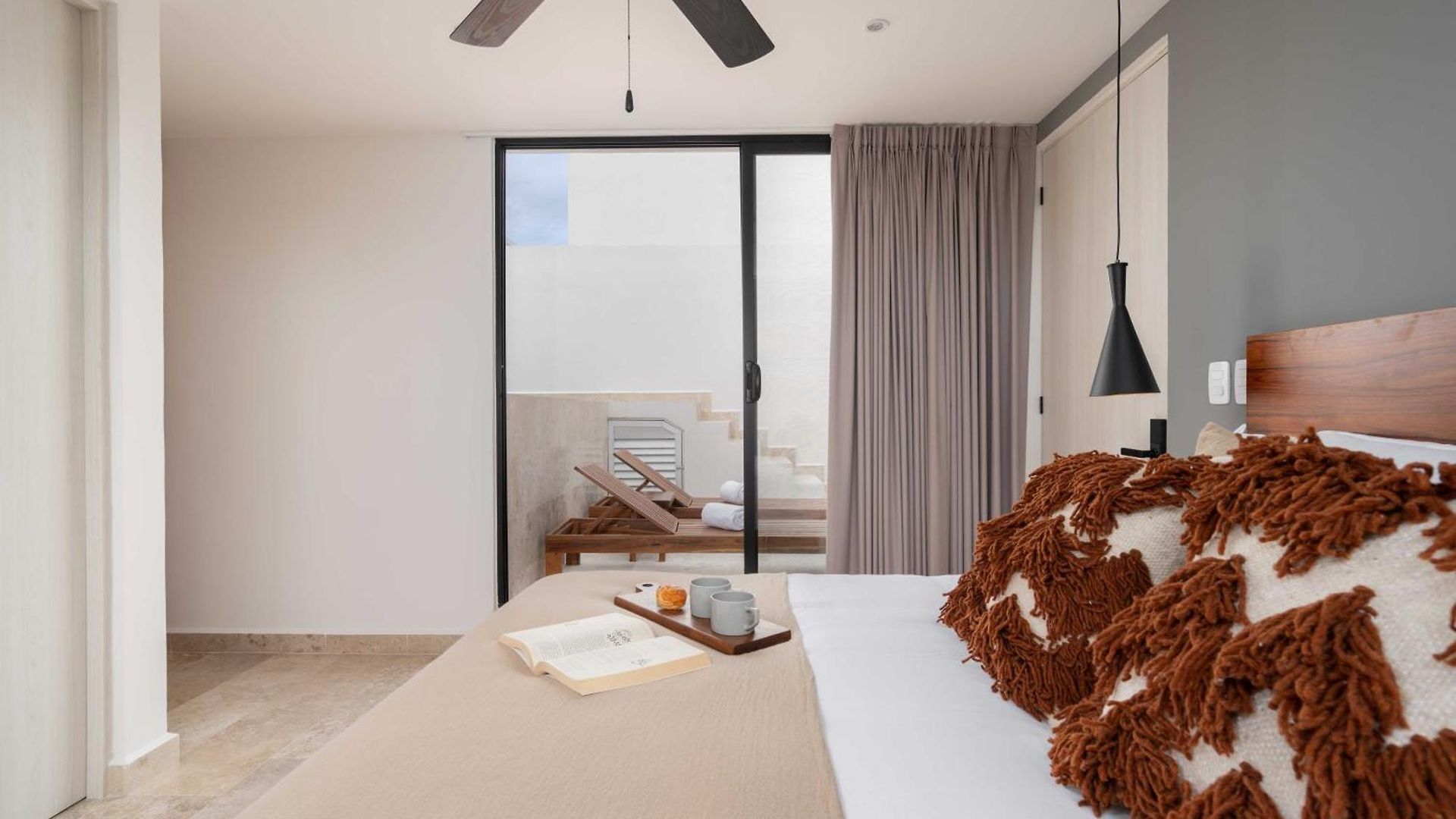 Apartment Penthouse With Private Plunge Pool *