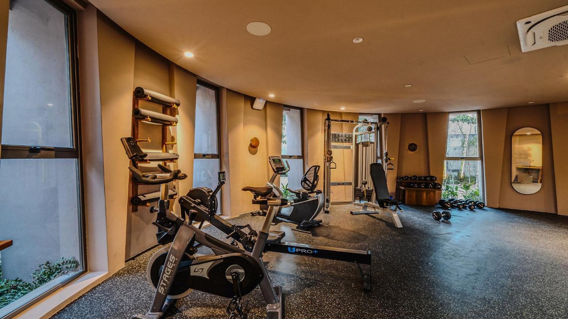 Heavenly 3br Ph W Private Pool, Gym, Yoga Class Apartment *