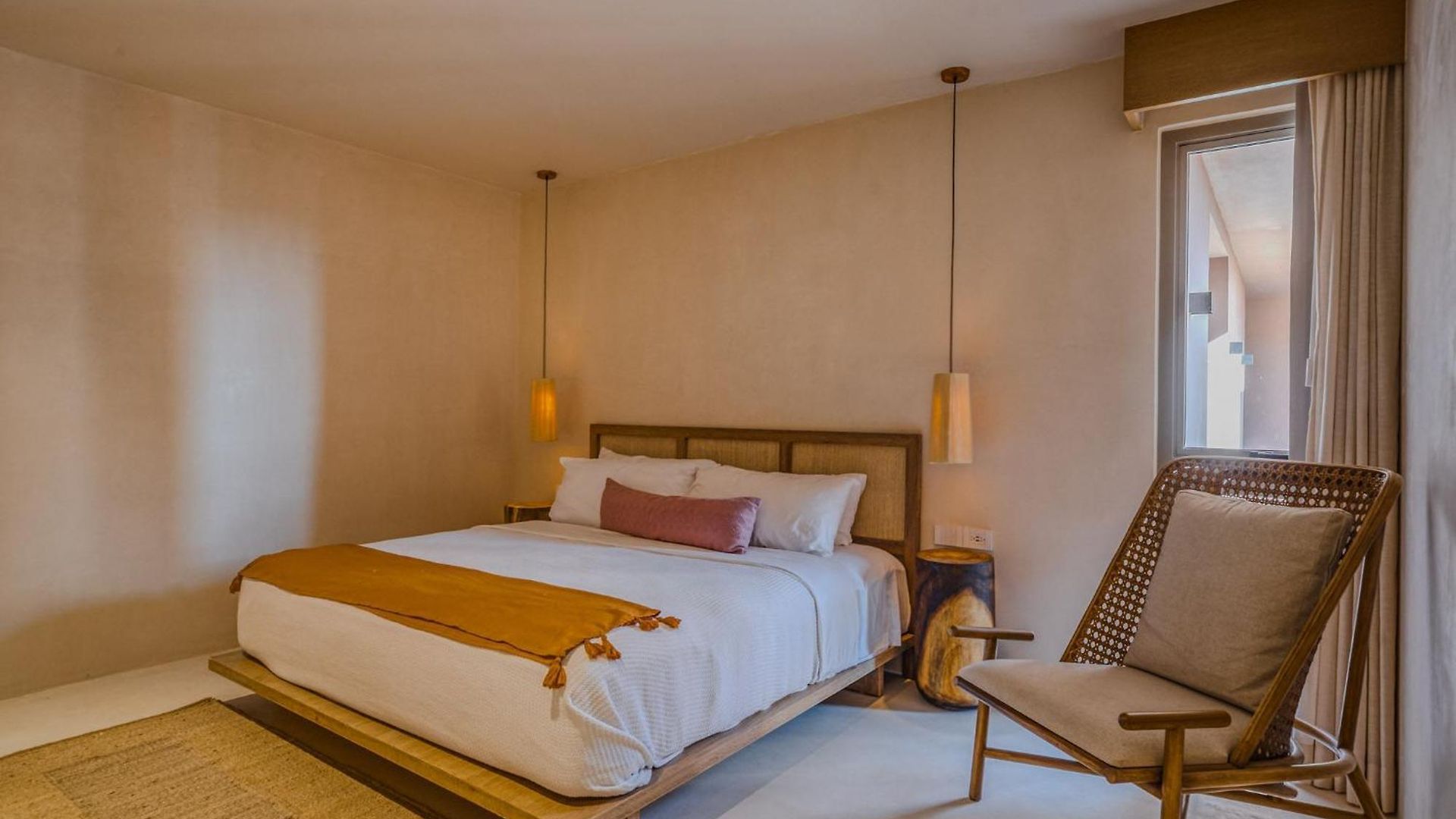 Heavenly 3br Ph W Private Pool, Gym, Yoga Class Apartment