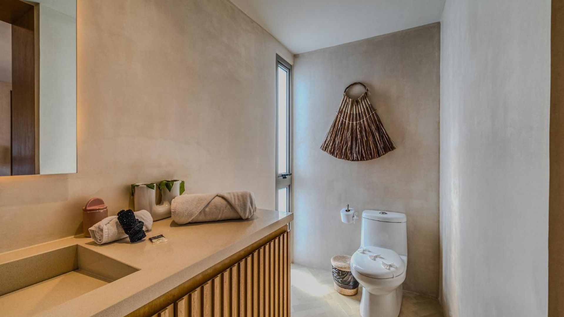 Heavenly 3br Ph W Private Pool, Gym, Yoga Class Apartment
