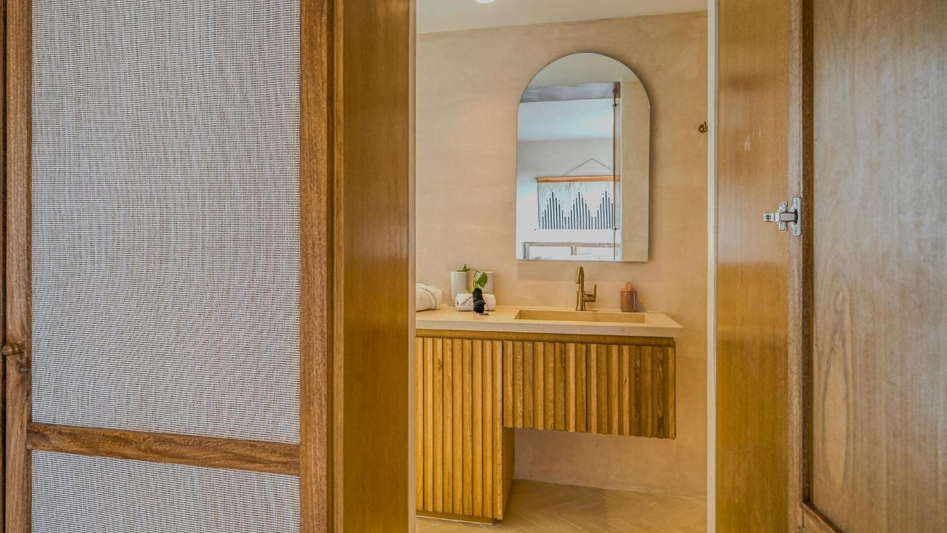 Heavenly 3br Ph W Private Pool, Gym, Yoga Class Apartment