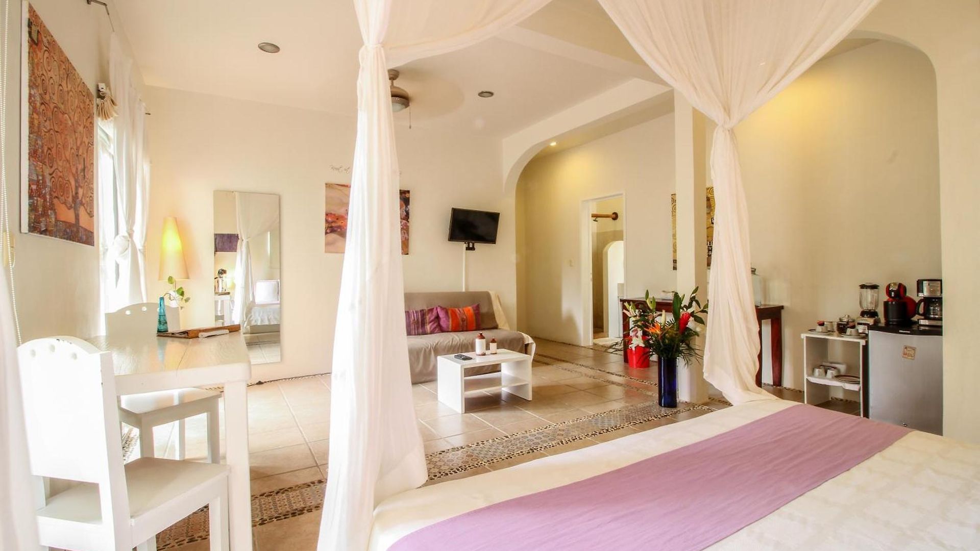 Hotel Geminis Boutique Condohotel 4*