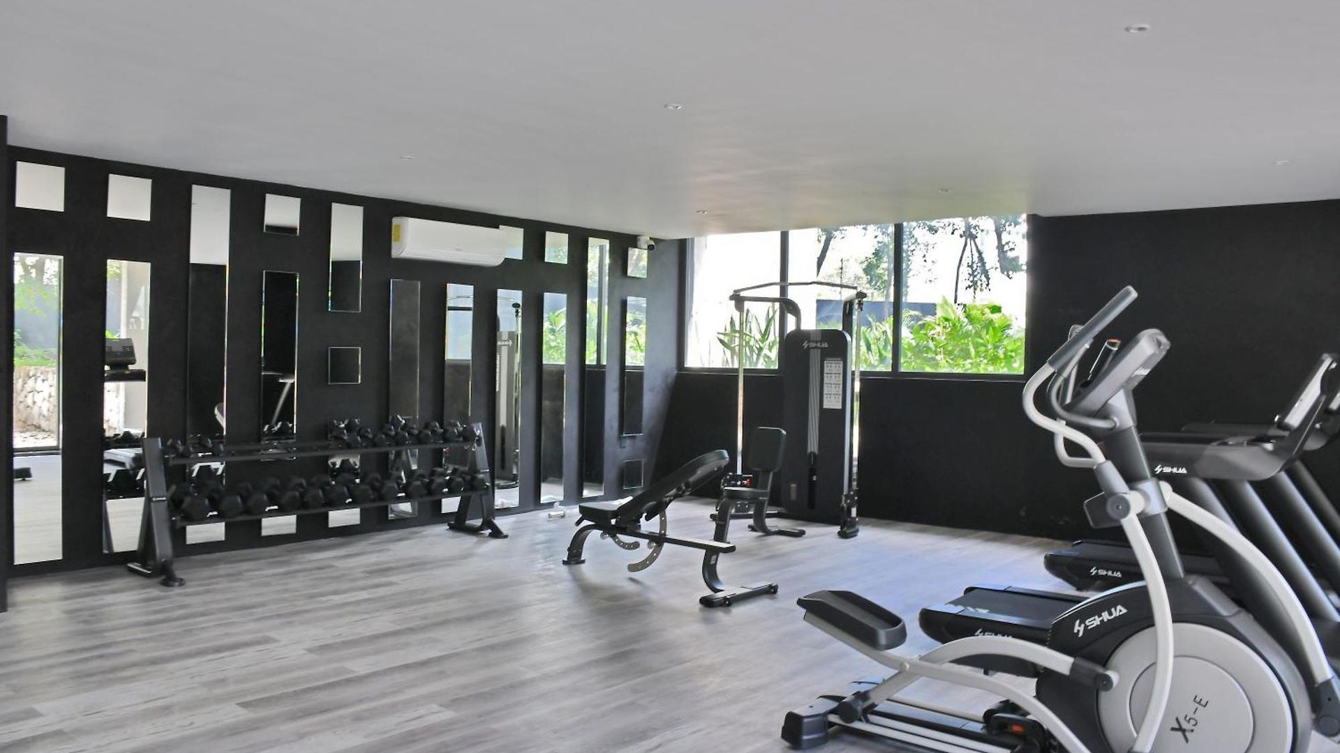Iik Luxury By Spot Apartment