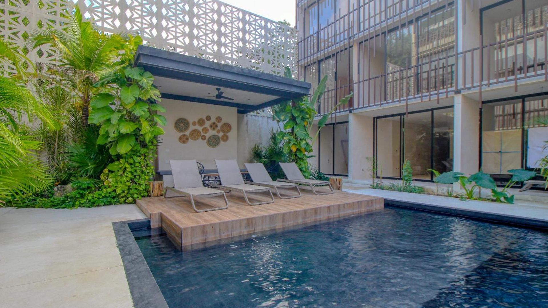 Hotel Alika At Gardens *