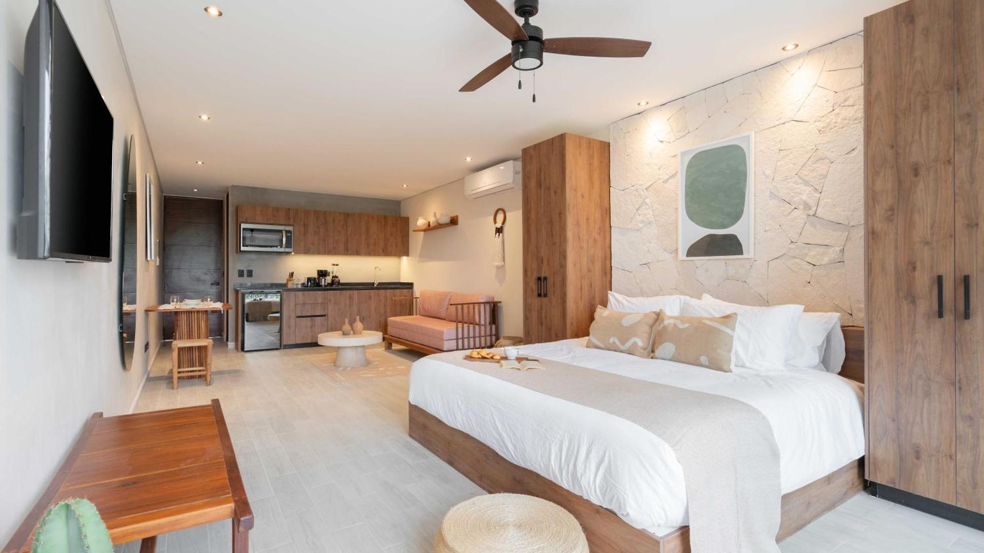 Hotel Jade