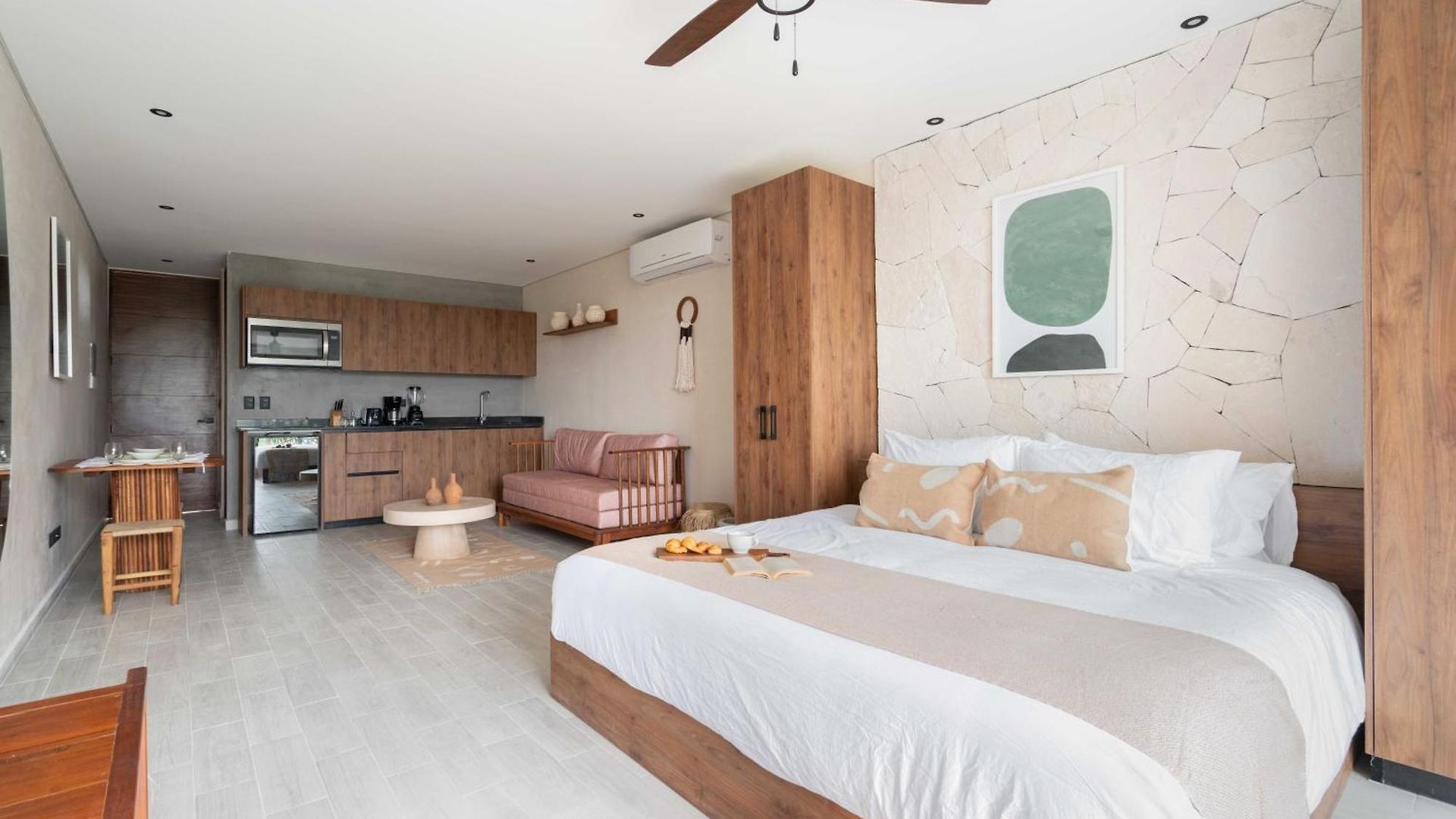 Hotel Jade
