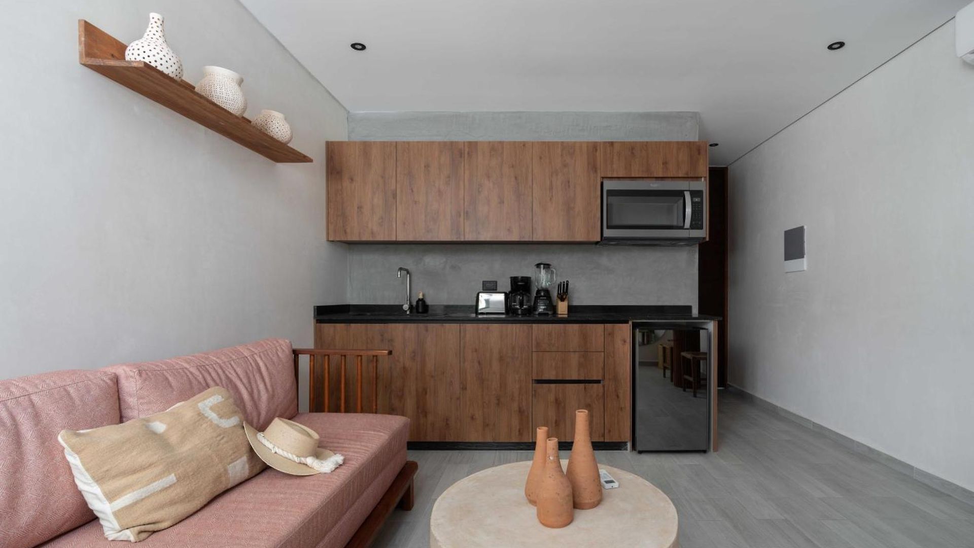 Jade Hotel