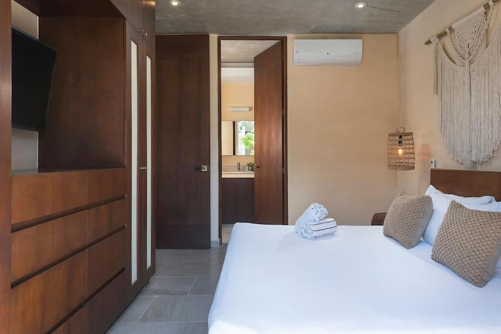Comfort & Style In 2br - Pool Access - A209 Apartment *