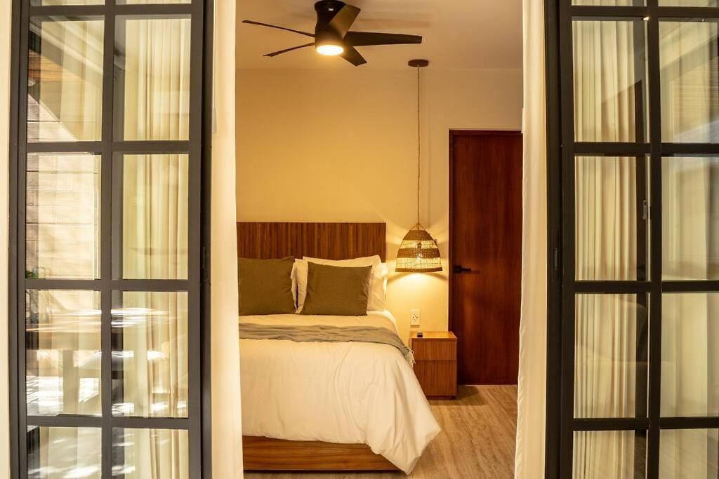 New 1 Bed - - Private Terrace Apartment