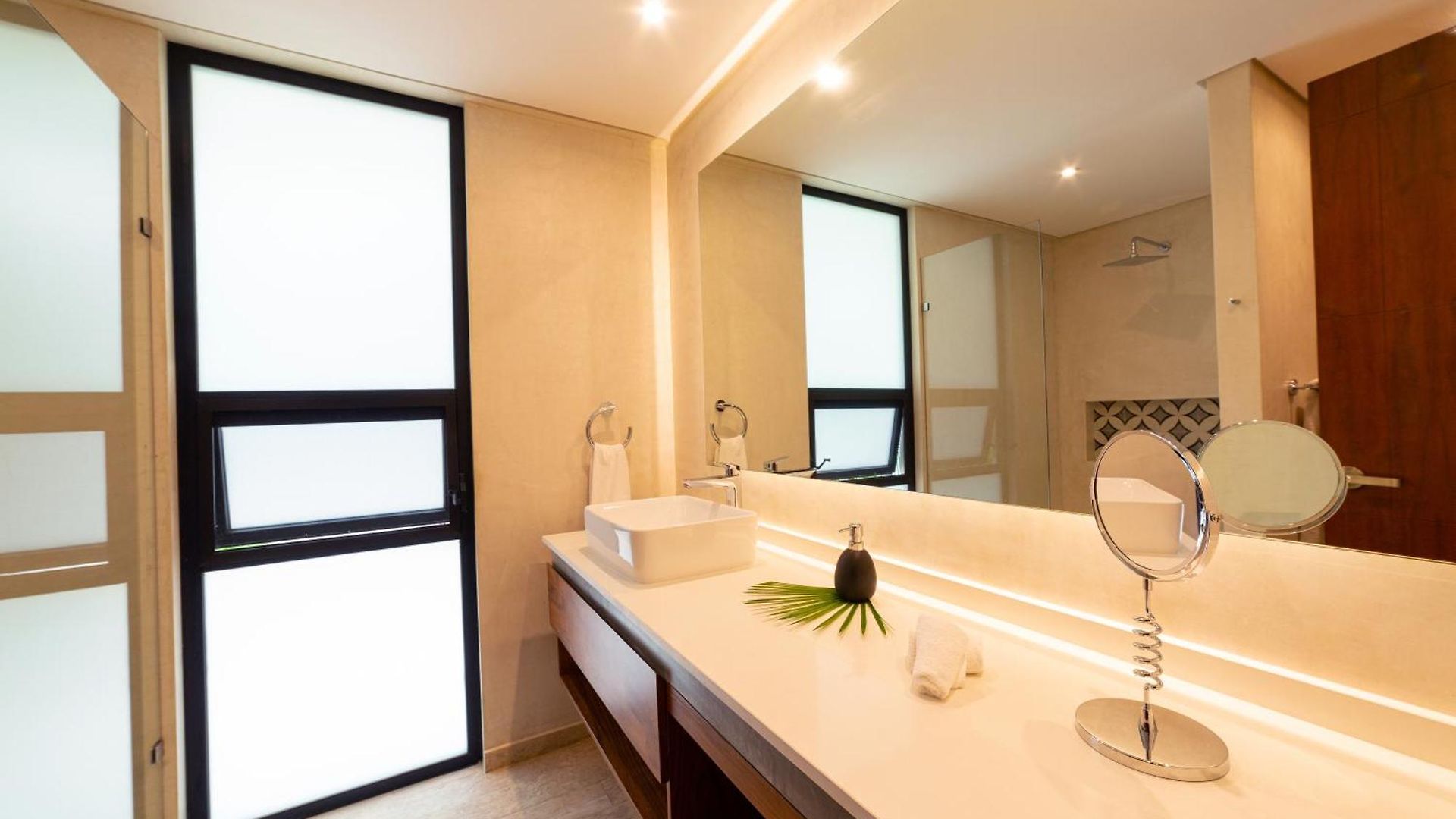 The Panoramic By Xperience Apartahotel