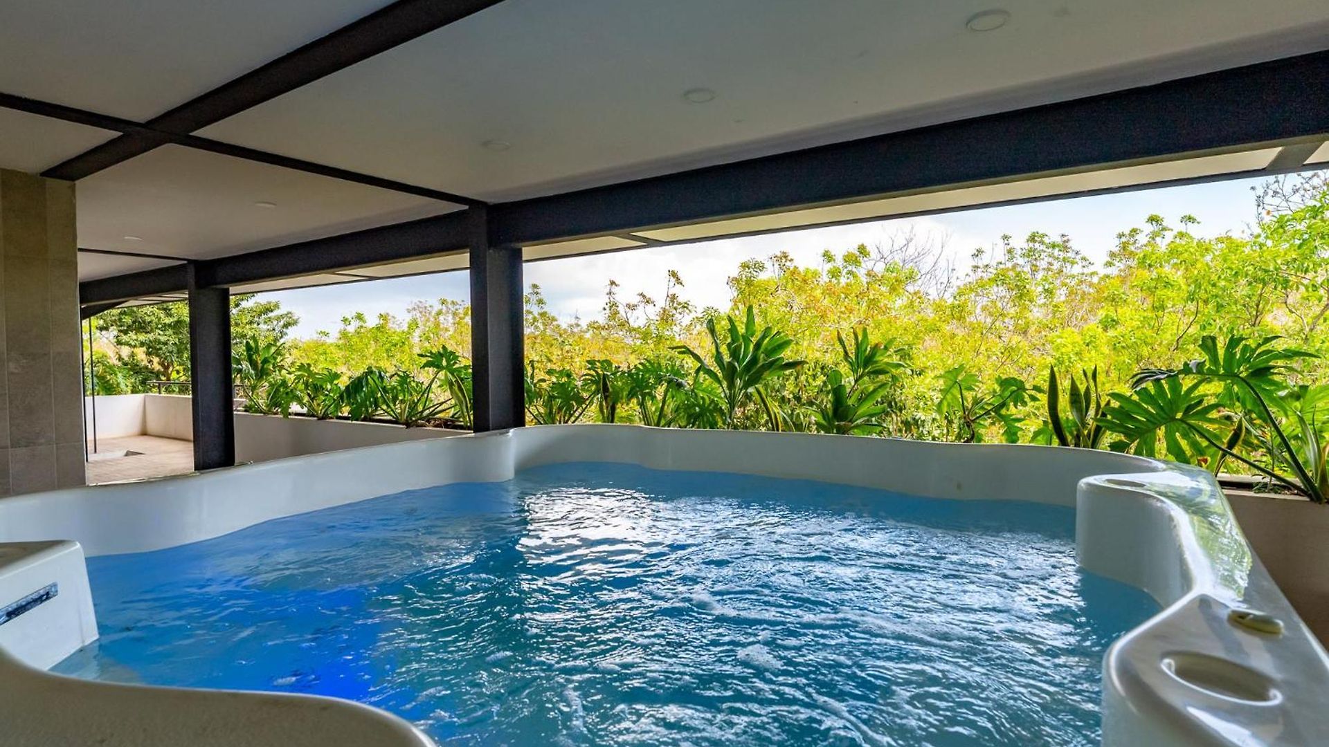 Casa & Chiit - 2 Homes With Different Shared Amenities Villa