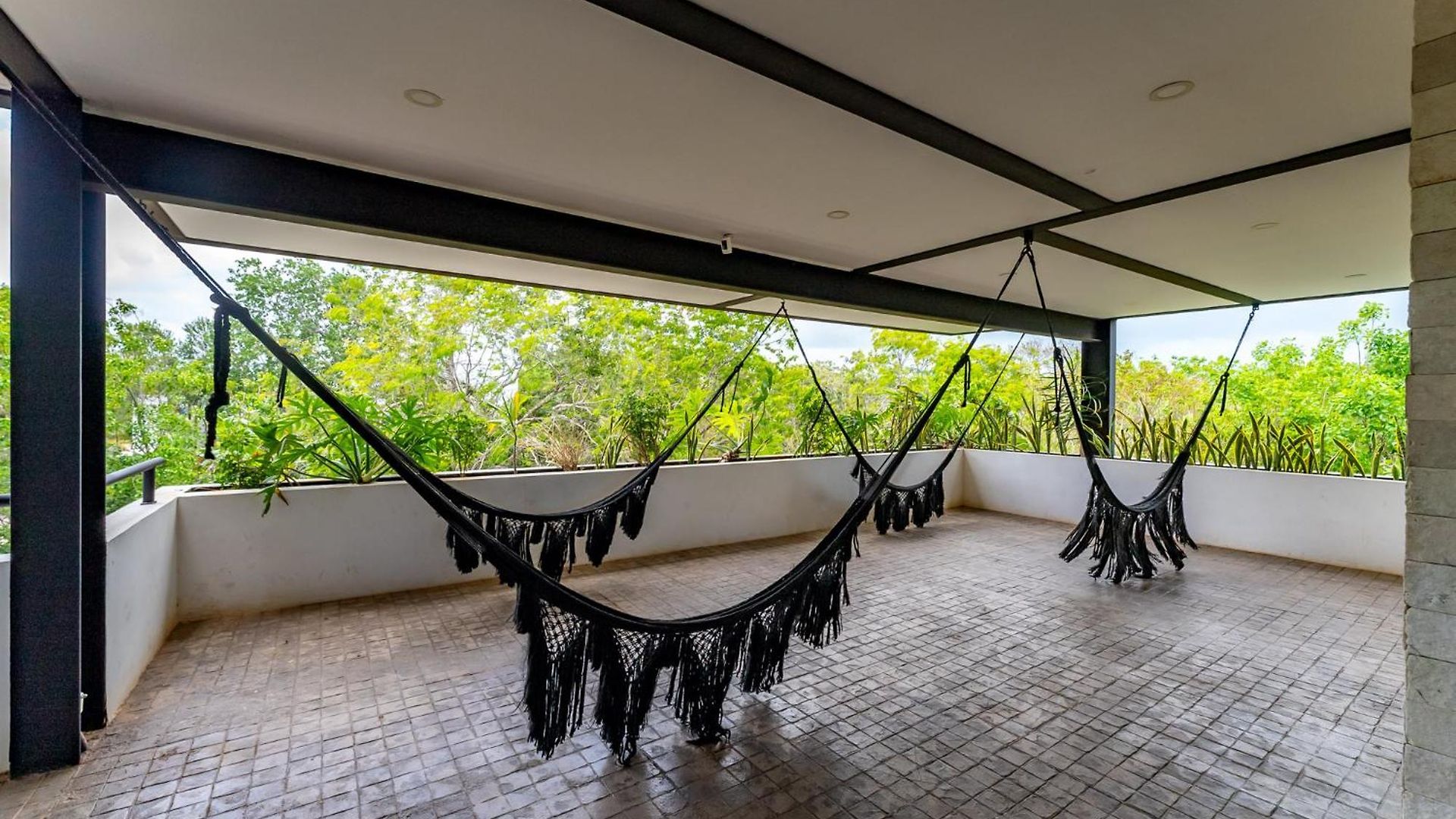 Casa & Chiit - 2 Homes With Different Shared Amenities *