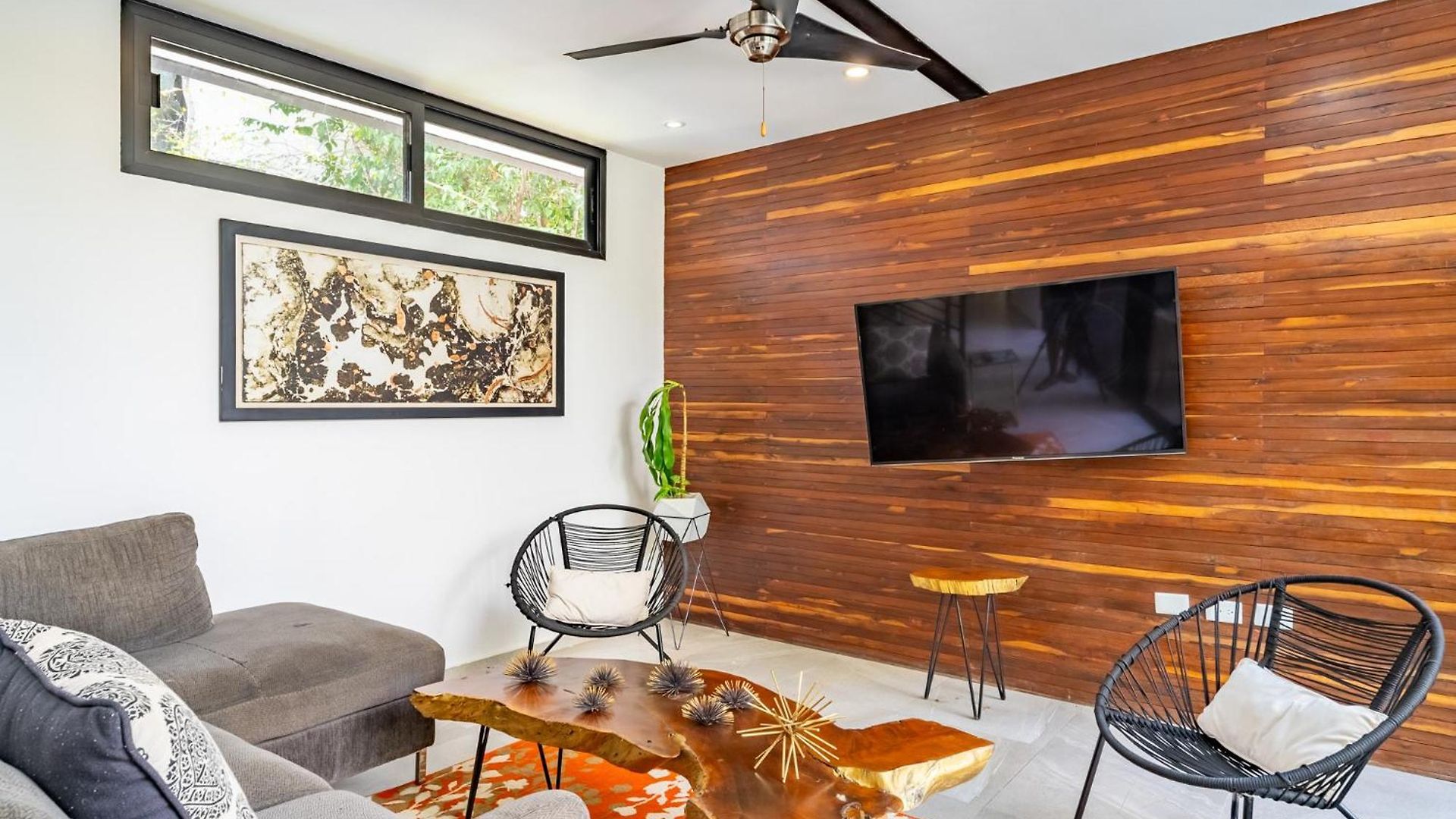 Casa & Chiit - 2 Homes With Different Shared Amenities