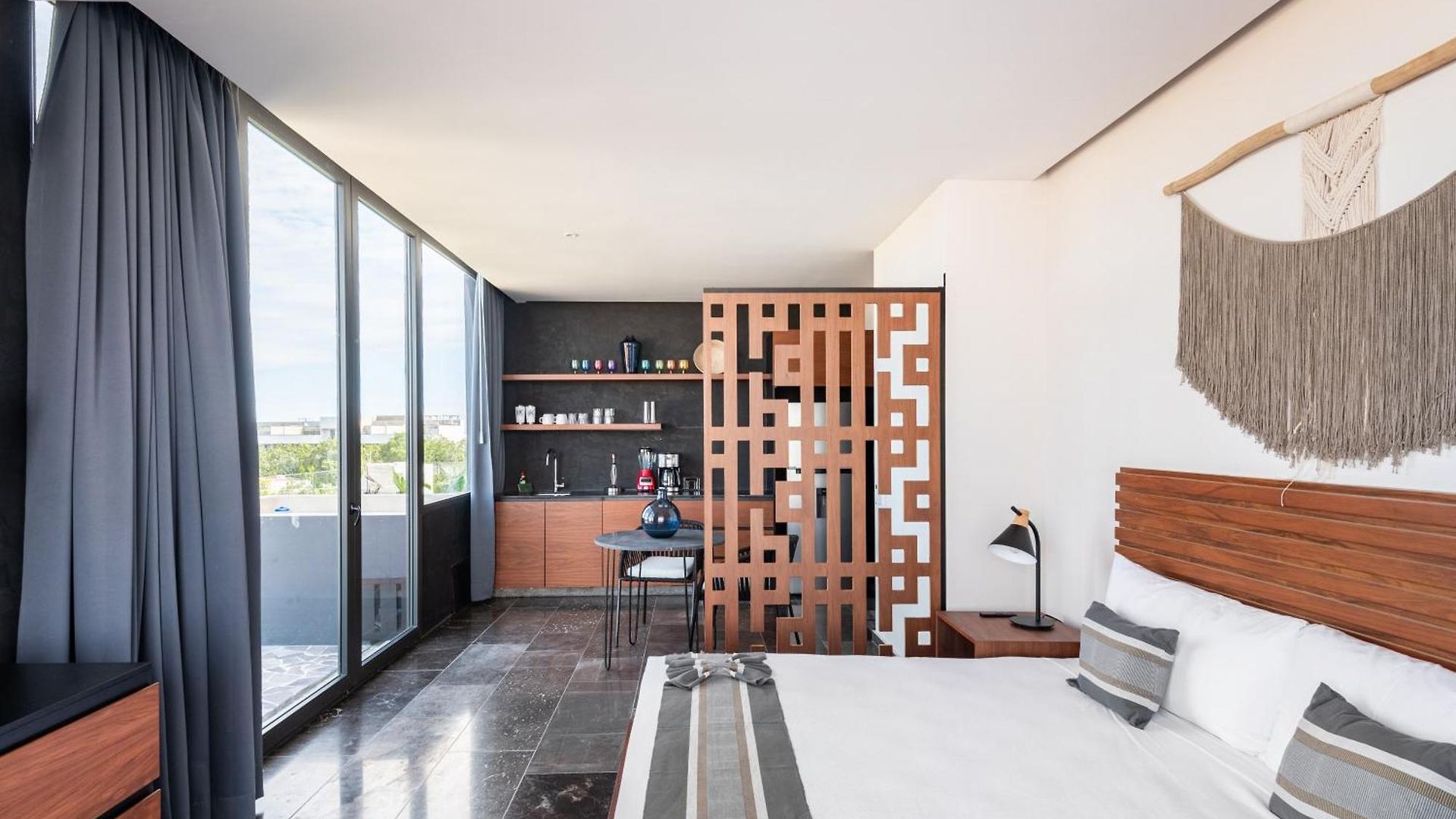 Iik Luxury By Spot Apartment