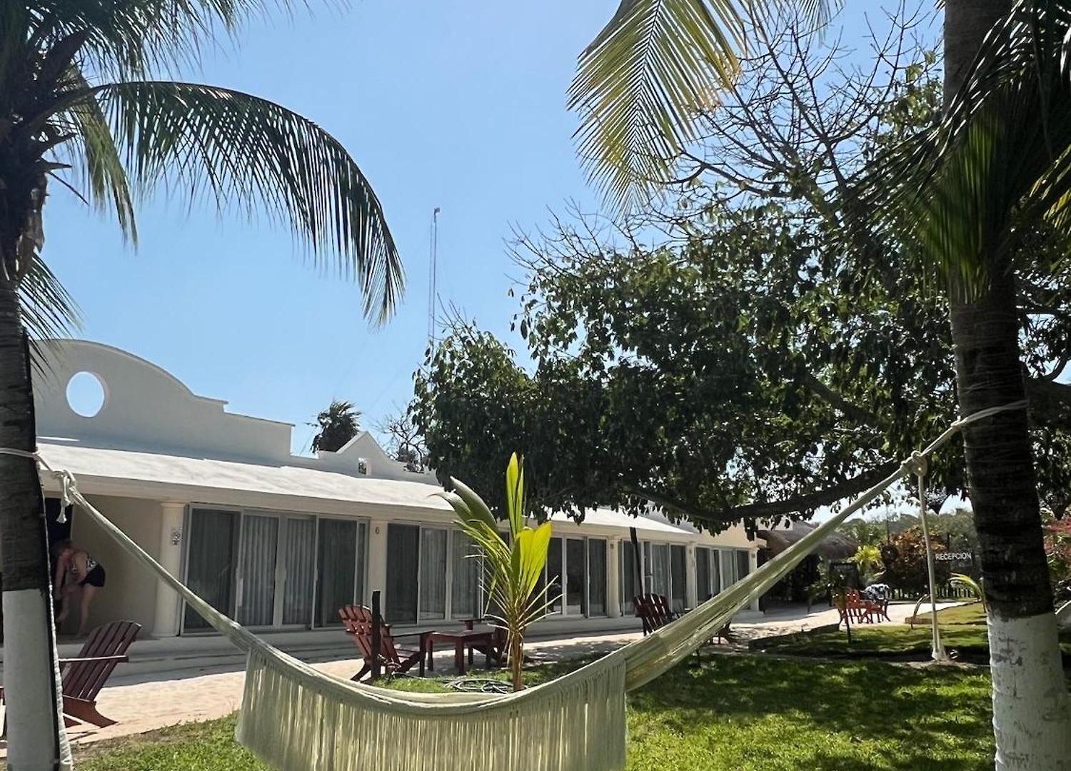 El Paraiso Hotel 4*