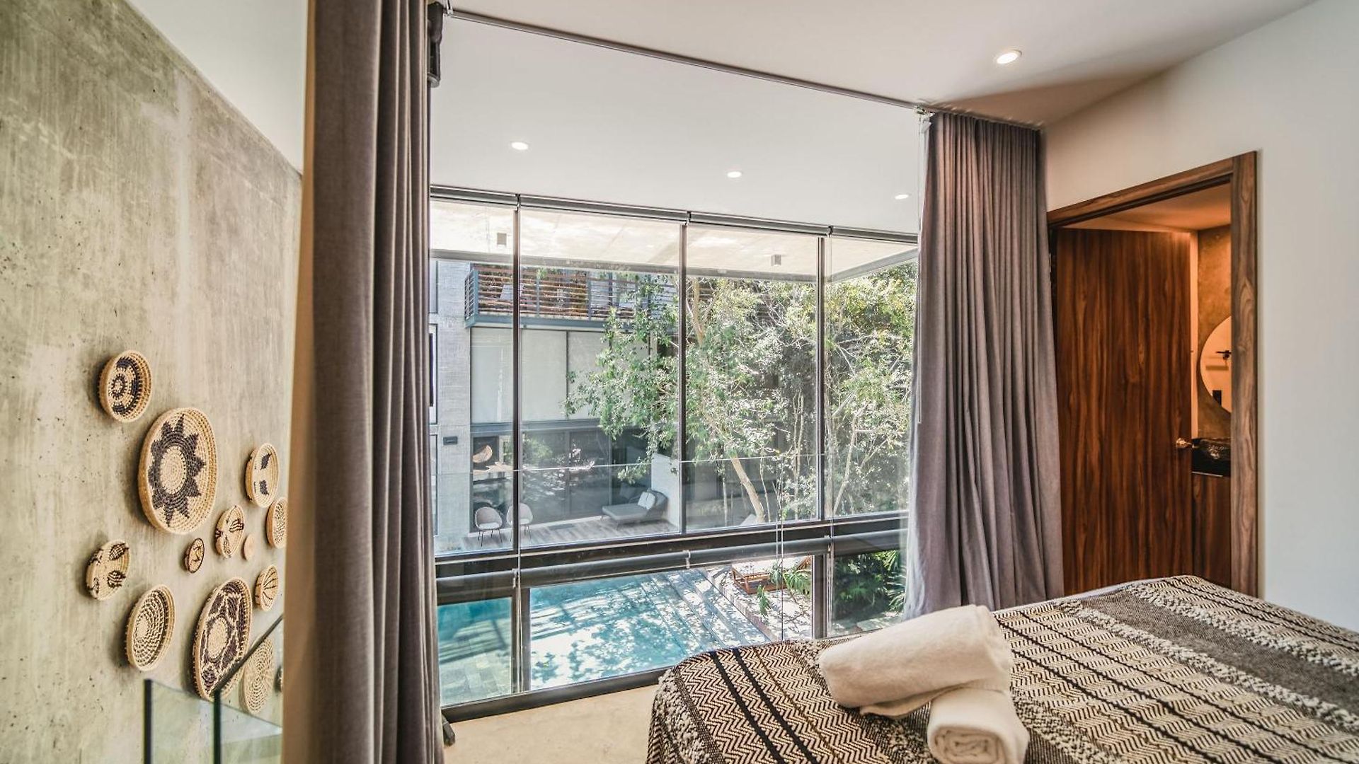 Divine 1br Swim Up With Cenote And Gym Apartment *