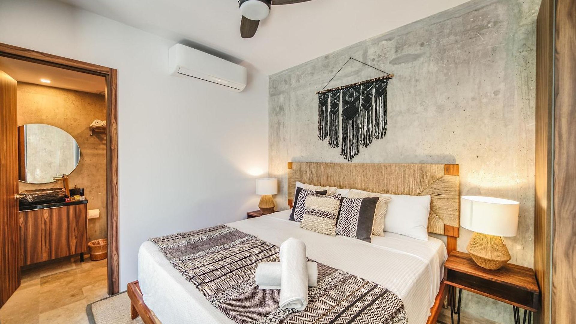 Apartment Divine 1br Swim Up With Cenote And Gym *