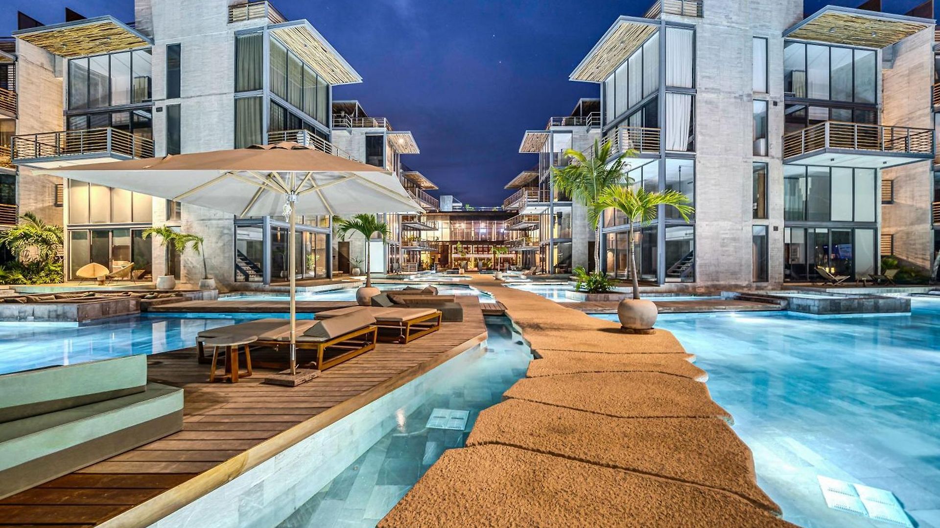 Amazing 1br Swim Up Cenote Gym Apartment *