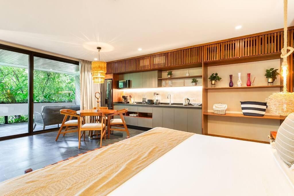 5 Star New Luxury With Infinity & Cenote Pools Apartment