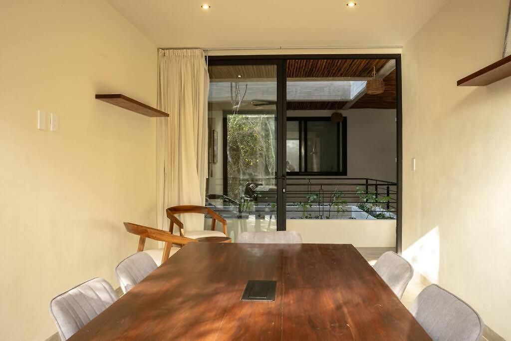 Apartment Private Pool & Terrace - Sleeps 4 Near The - B104