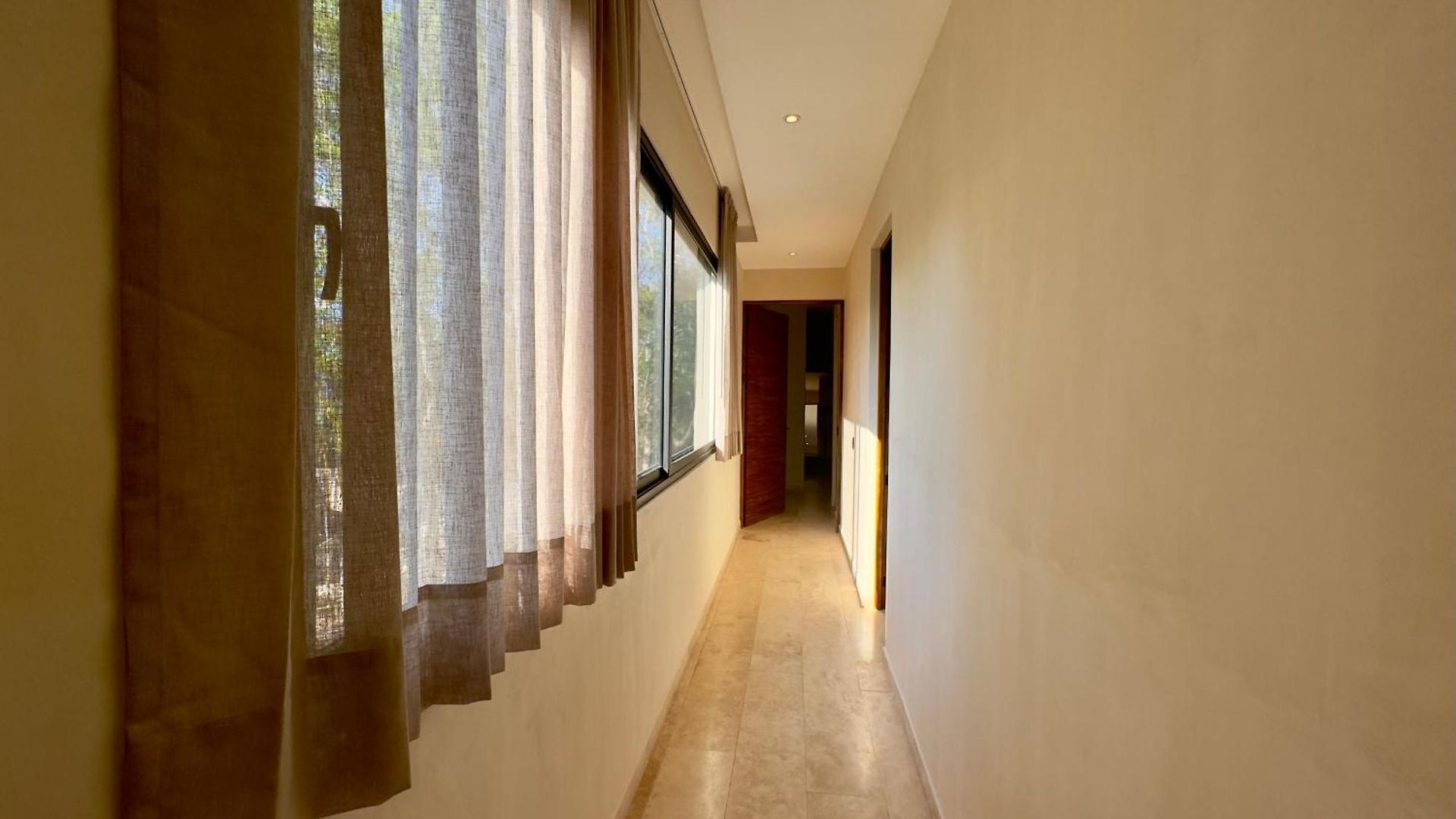 Casa Laak, Luxury Villa, 5 Bedroom 7 Bt, Heated Pool *