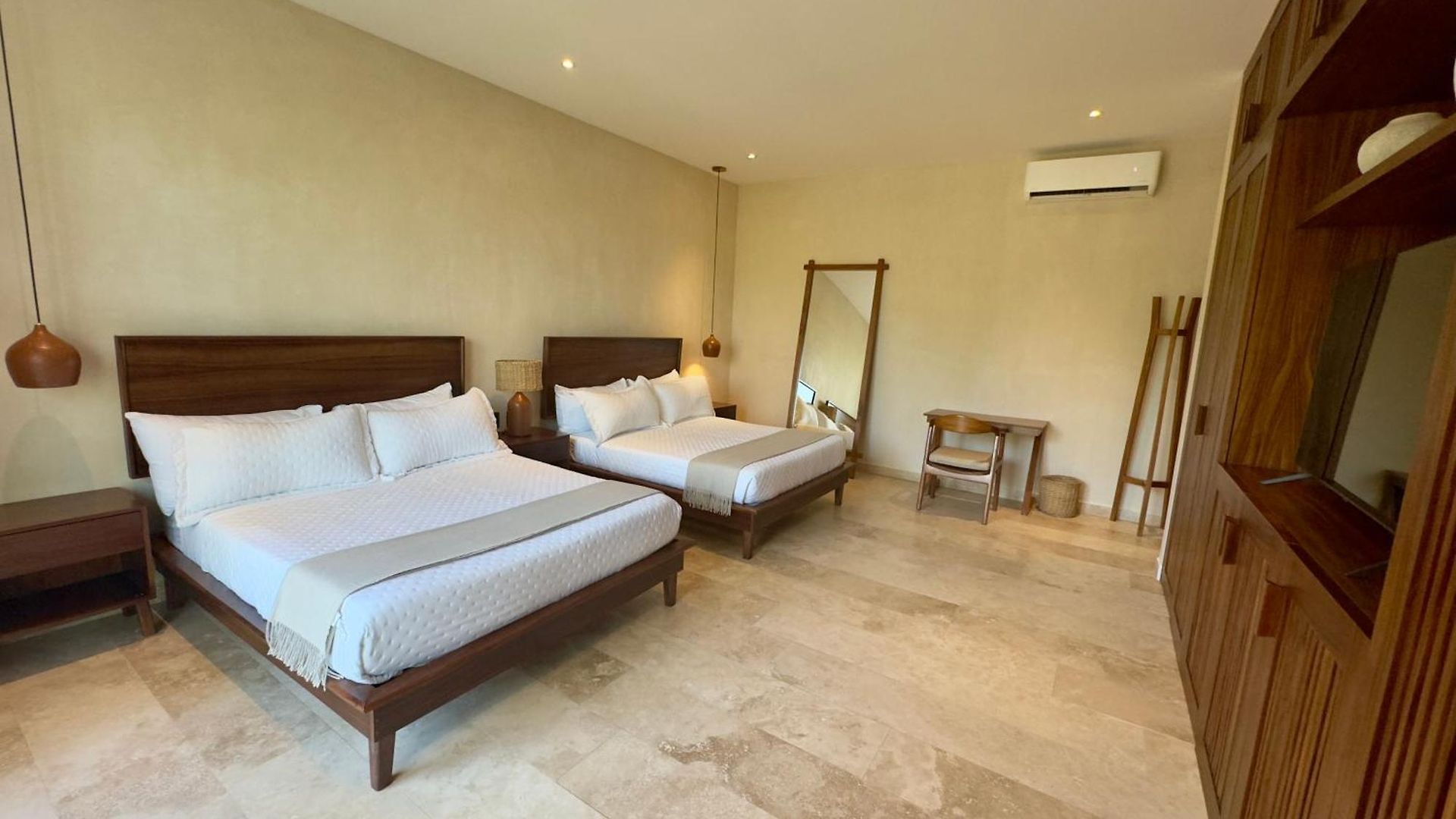 Casa Laak, Luxury Villa, 5 Bedroom 7 Bt, Heated Pool Villa *