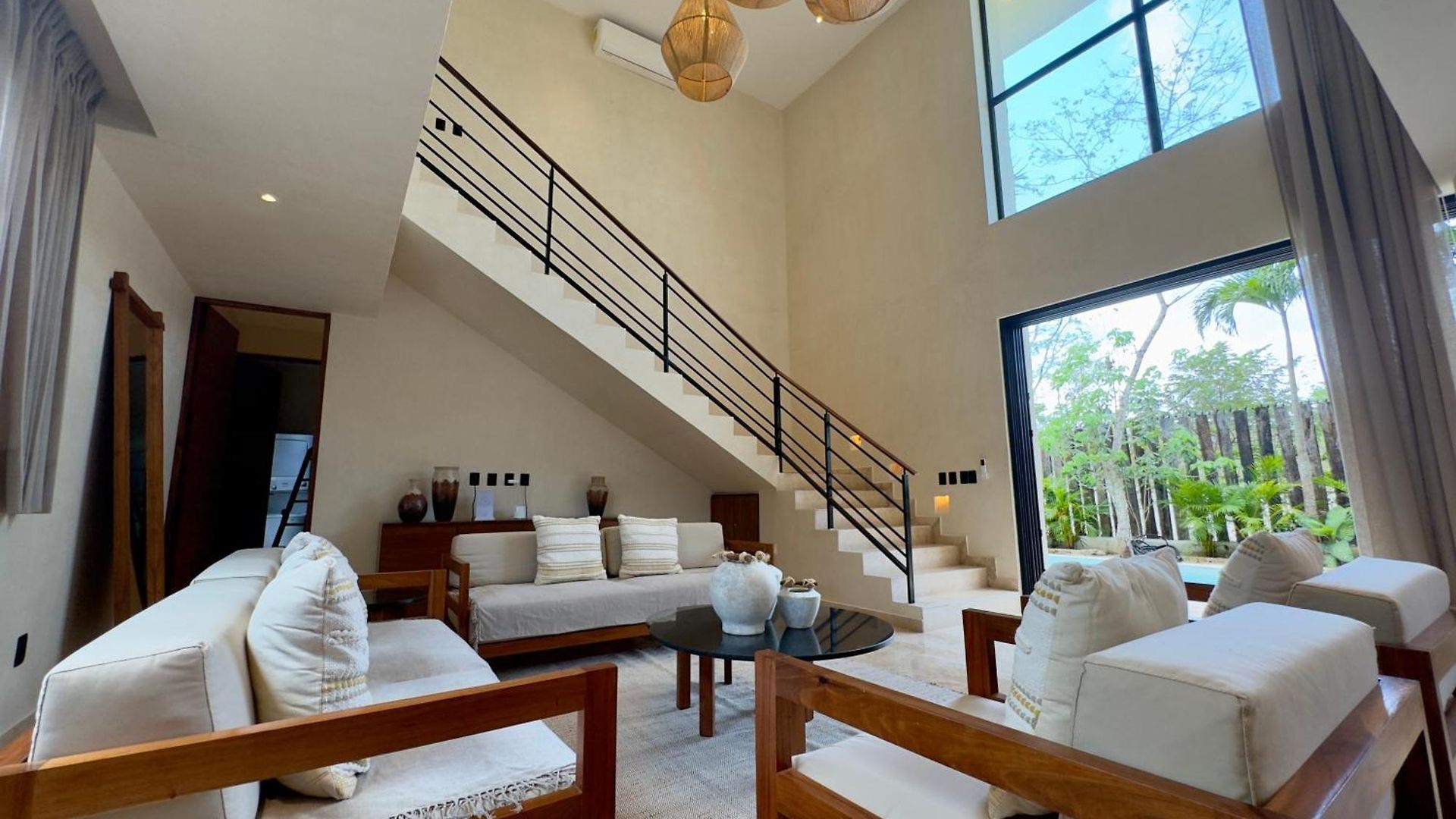 Casa Laak, Luxury Villa, 5 Bedroom 7 Bt, Heated Pool Villa