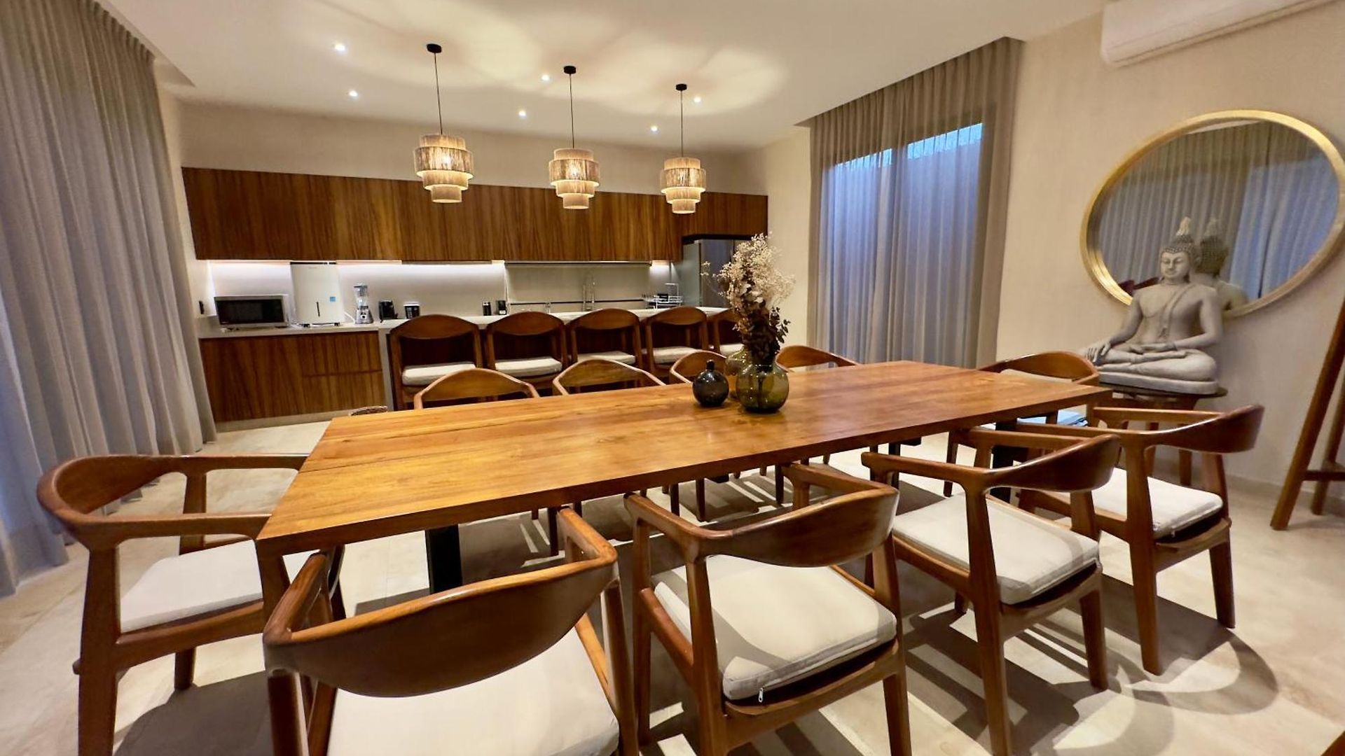 Casa Laak, Luxury Villa, 5 Bedroom 7 Bt, Heated Pool