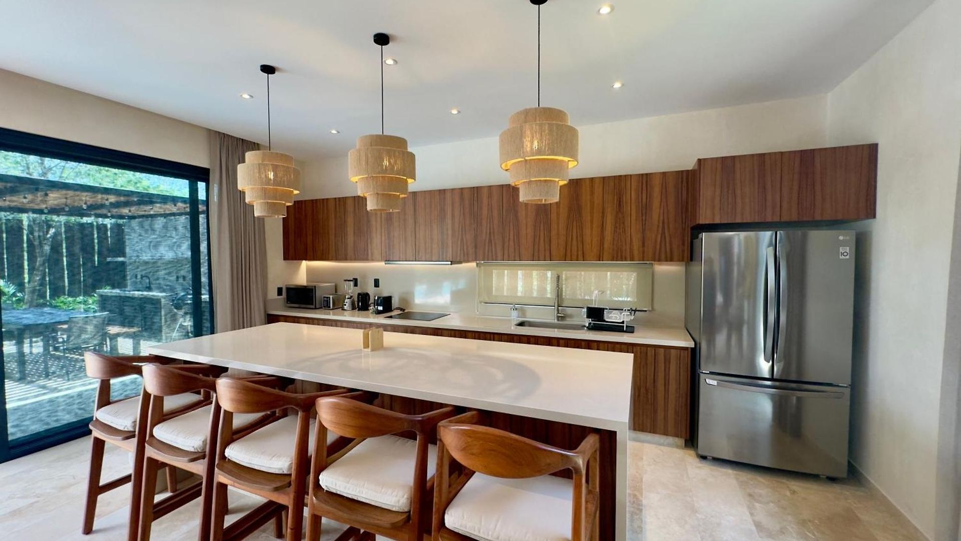 Villa Casa Laak, Luxury Villa, 5 Bedroom 7 Bt, Heated Pool *