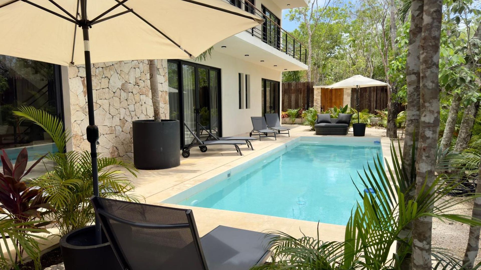 Casa Laak, Luxury Villa, 5 Bedroom 7 Bt, Heated Pool Villa Tulum