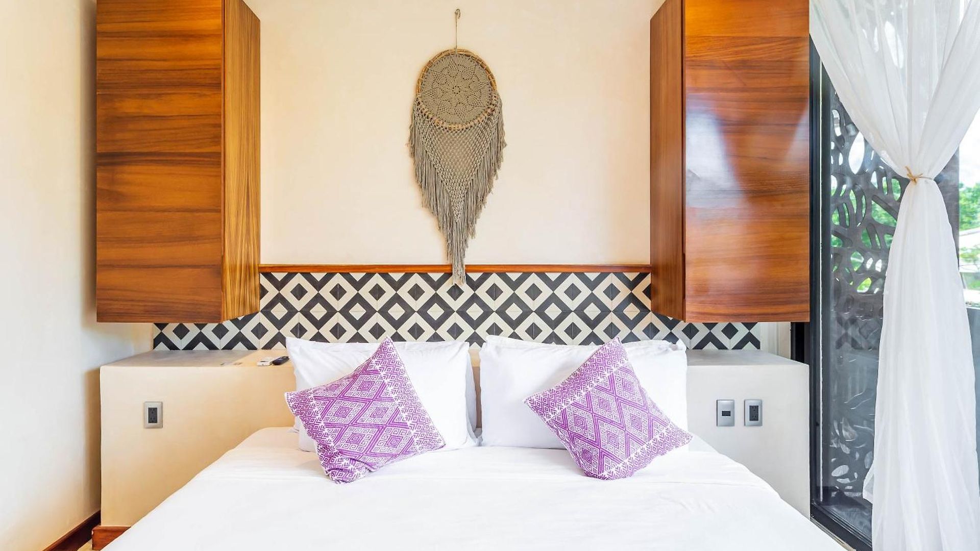 Pre Opening! Solemn Luxury By Spot Hotel 4*