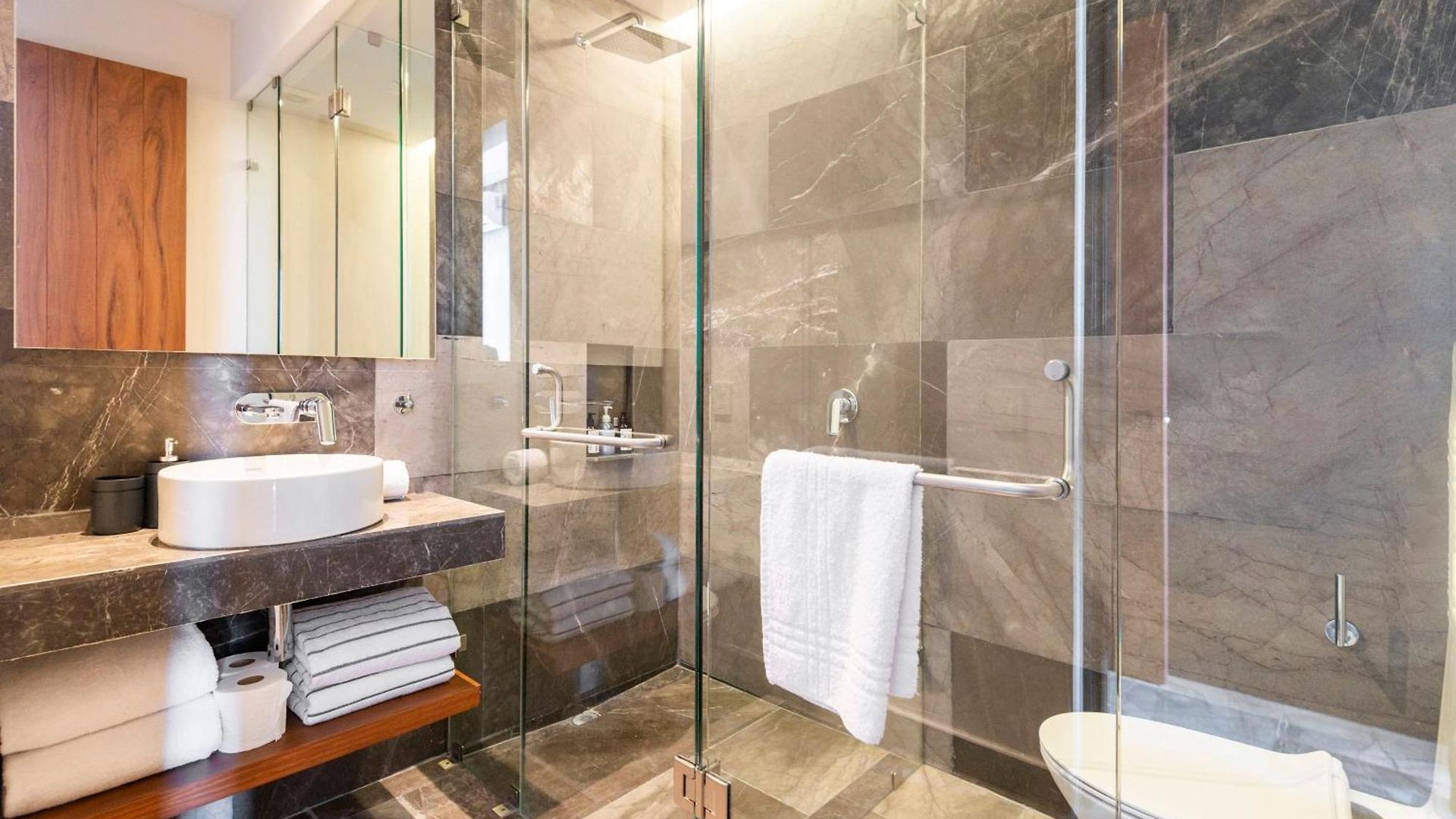 Iik Luxury Penthouses By Spot Apartment