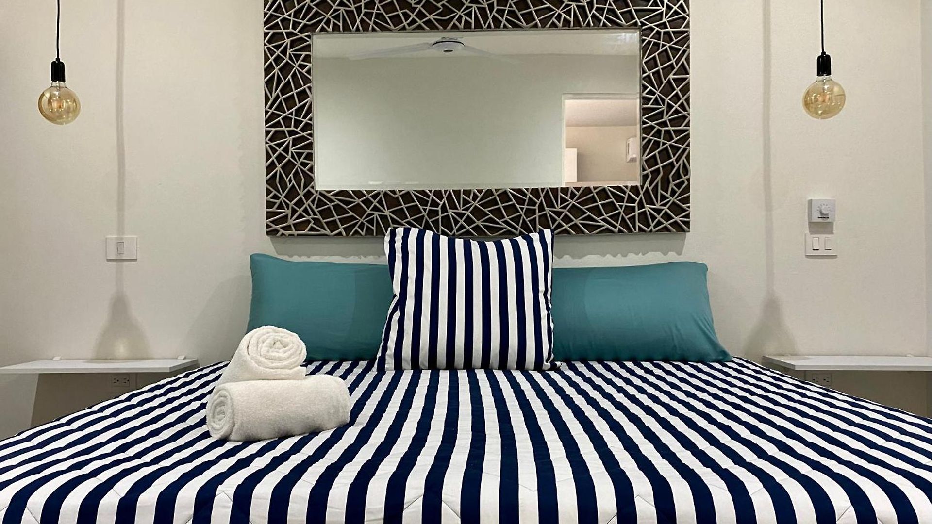 Rosa Azul 4*