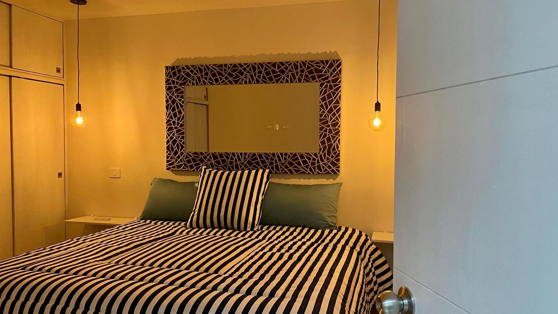 Rosa Azul Apartahotel