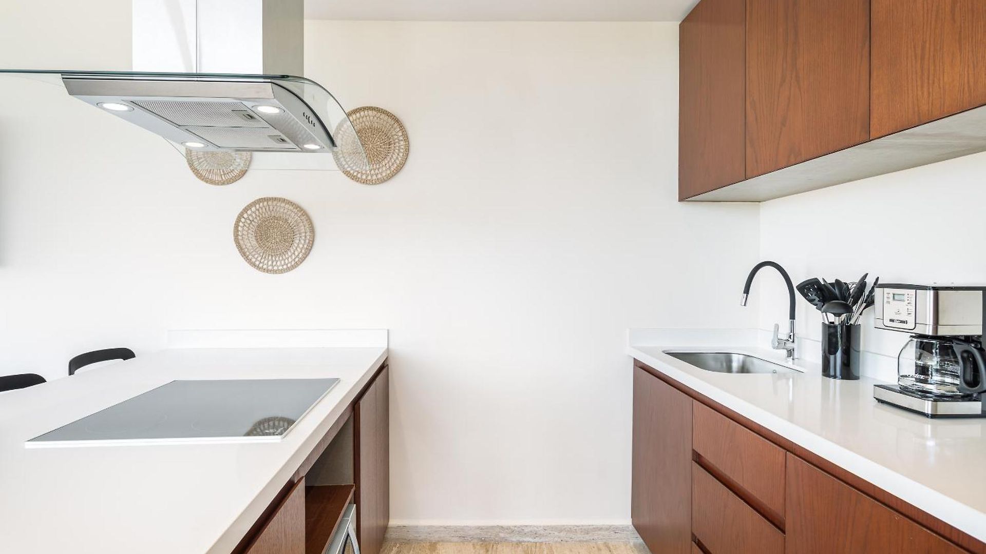 Mistiq Temple I Apartment