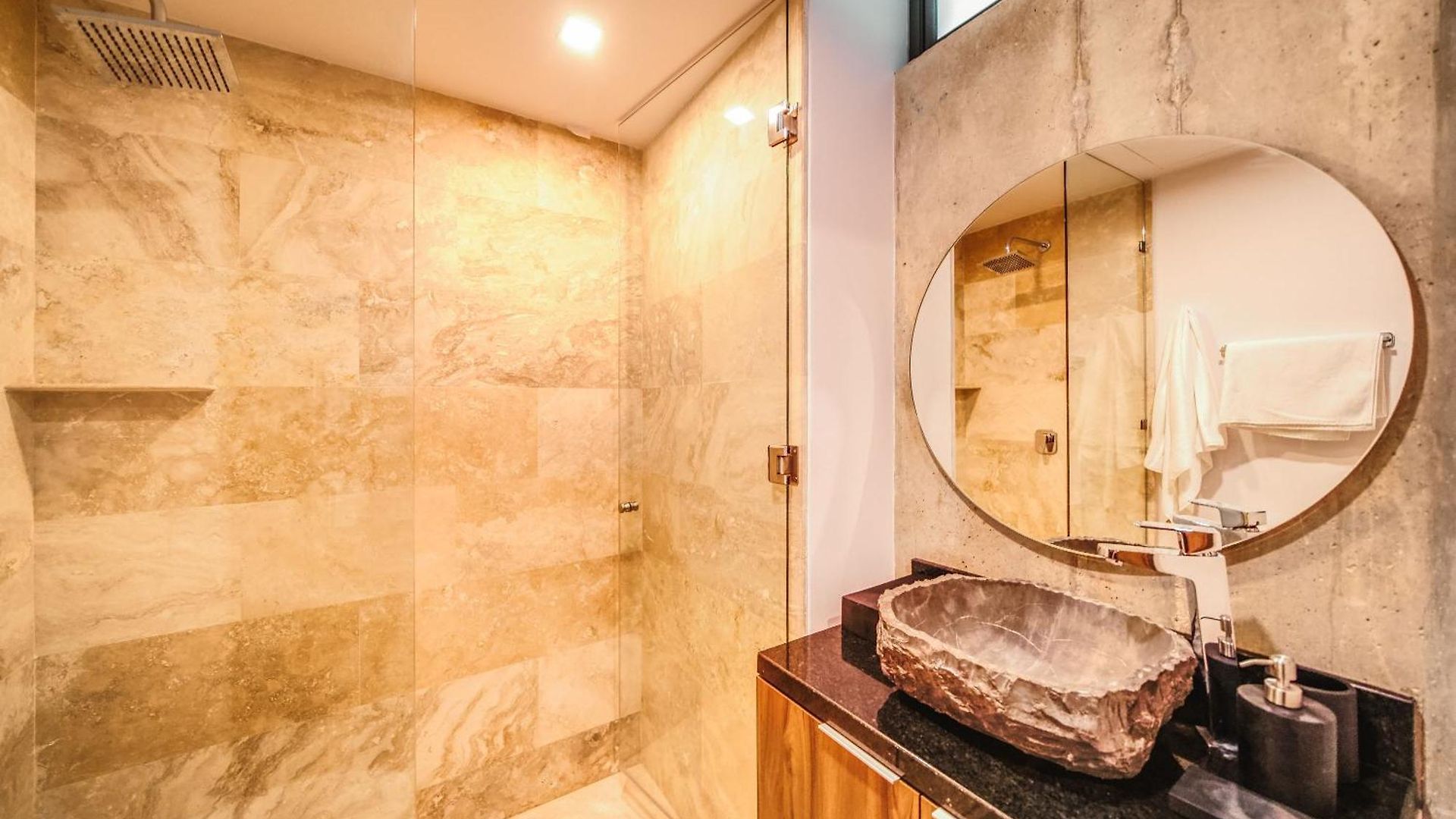 Apartamento Waterworld 2br On Cenote Pools And Gym Club Tulum